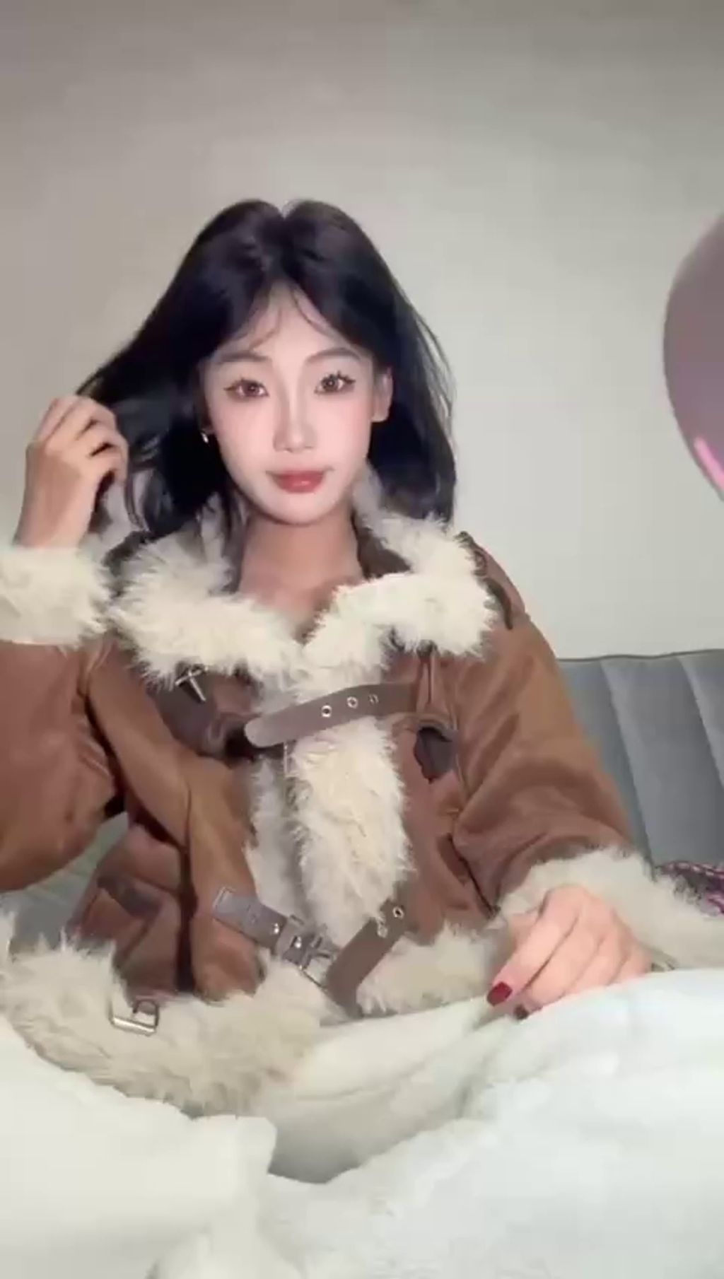 极品反差女大: COS雷姆 在宿舍里拉上床帘玩道具 高颜值妹妹却有一颗淫荡的心 8 极品反差女大: COS雷姆 在宿舍里拉上床帘玩道具 高颜值妹妹却有一颗淫荡的心