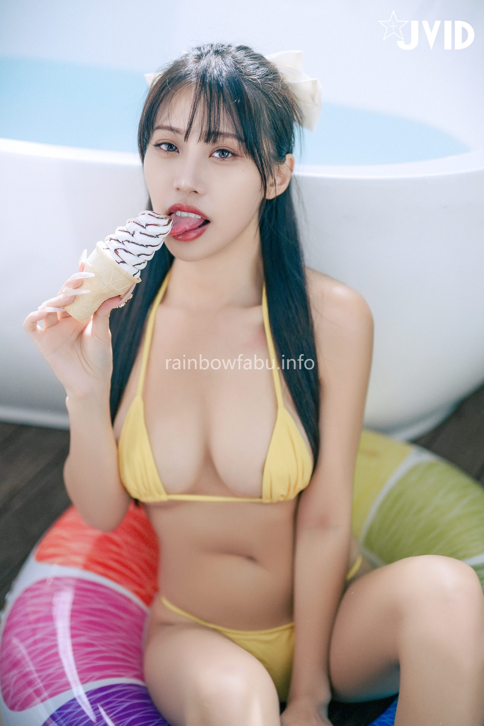 [JVID] WenHsin 玟妡 – 濕身陽台戲水夏日多巴胺😳超小片比基尼🔥羊入虎口不吃對不起自己😈