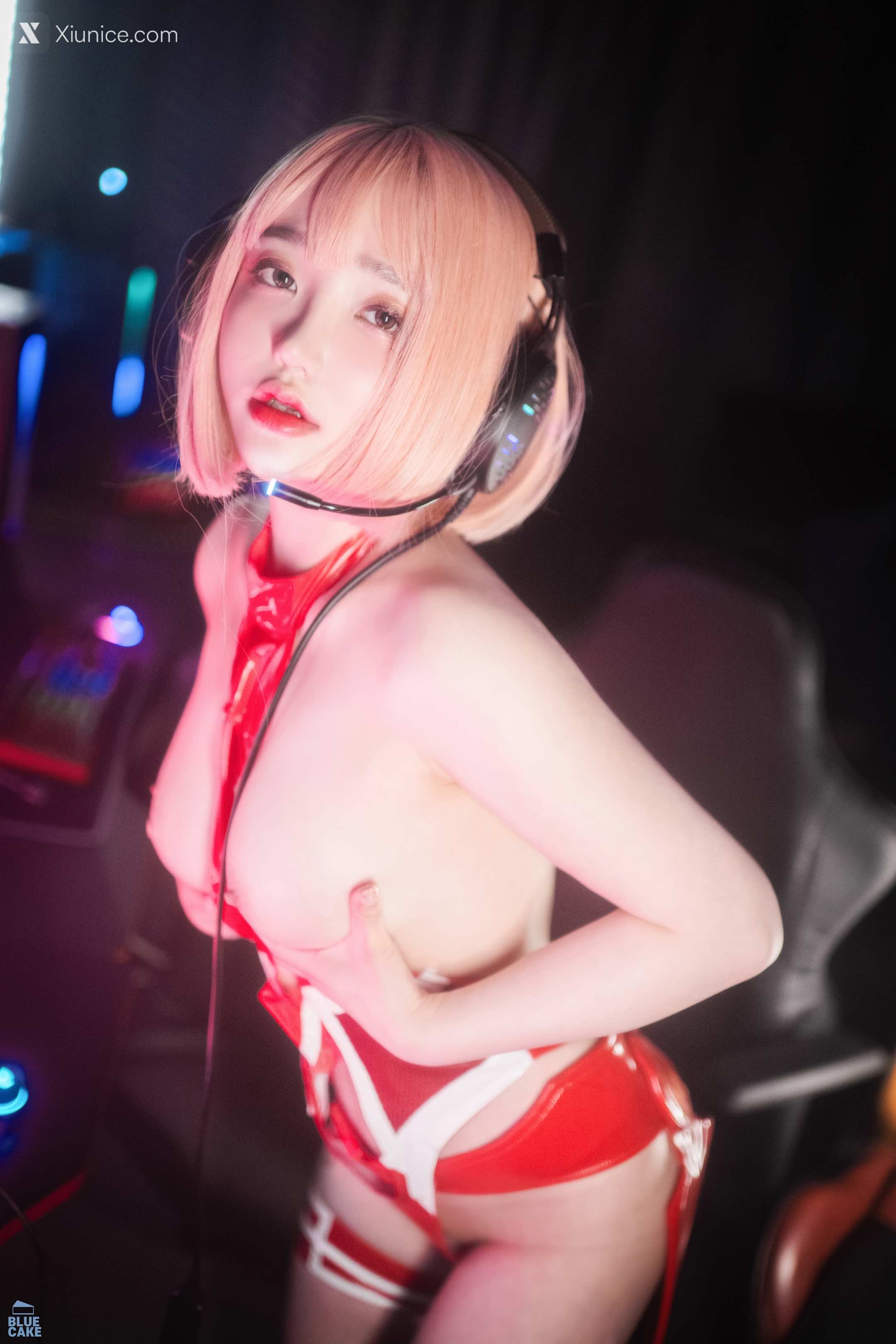 BLUECAKE Son Ye-Eun (손예은) – Code 002 Mini 4K