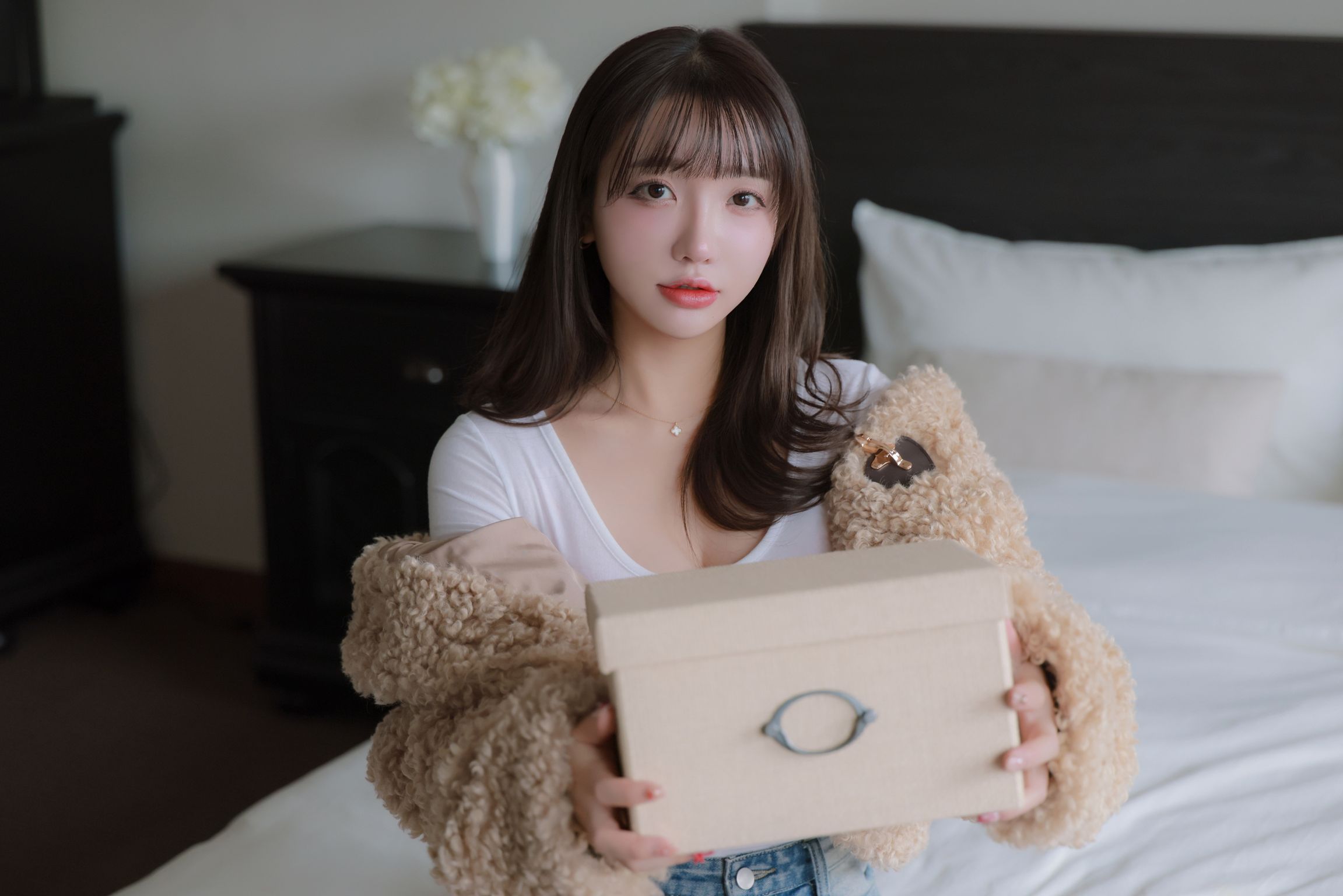 Son Ye-Eun (손예은): 2025 X-Mas Offline 36 Son Ye-Eun (손예은): 2025 X-Mas Offline