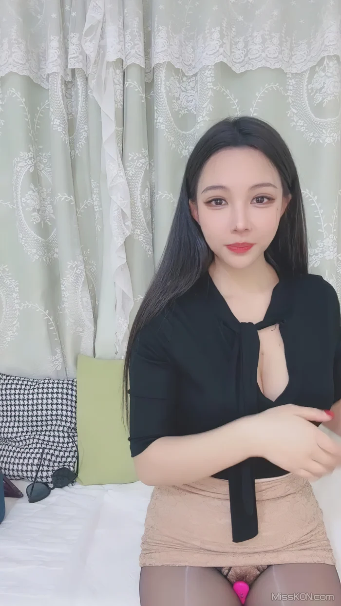 晓白： G乳御姐下海 黑丝高跟诱惑迷人