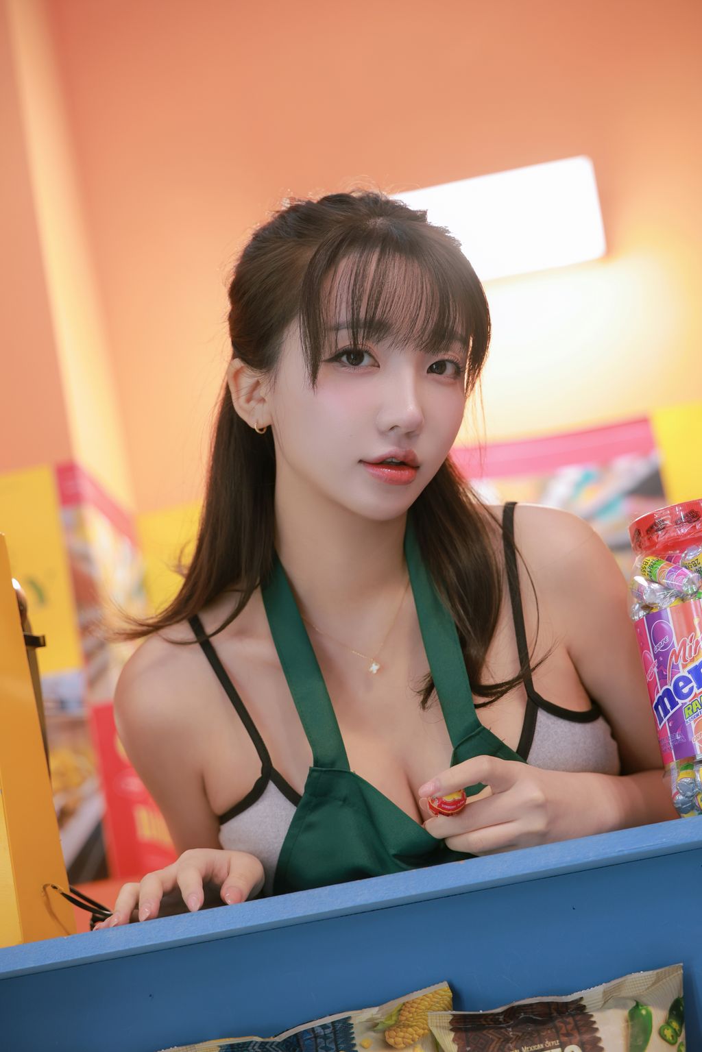 Son Ye-Eun (손예은): Night Shift 20 Son Ye-Eun (손예은): Night Shift
