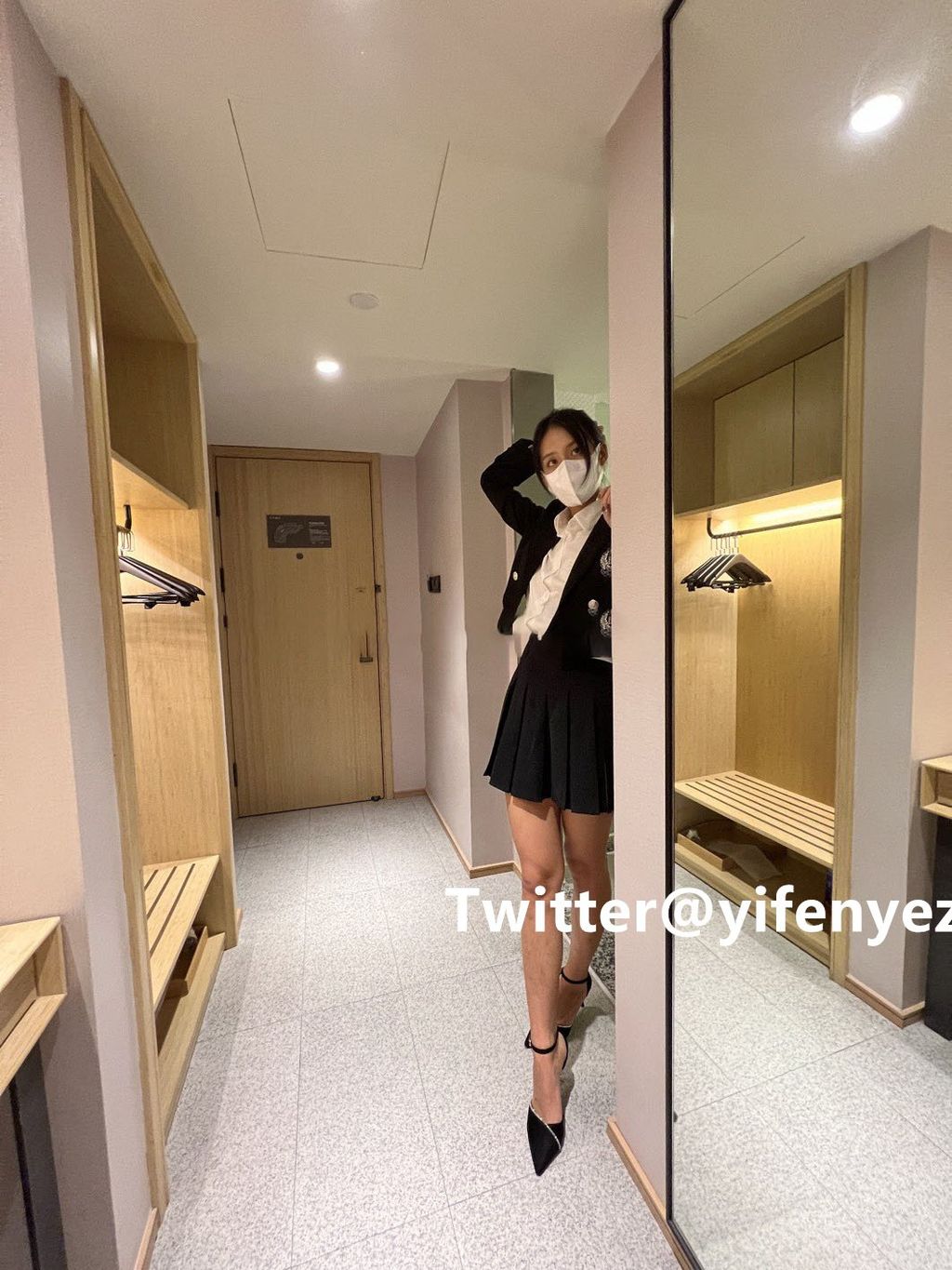 [OtherXXX] 一枫叶子： 人前露出极品露出合集