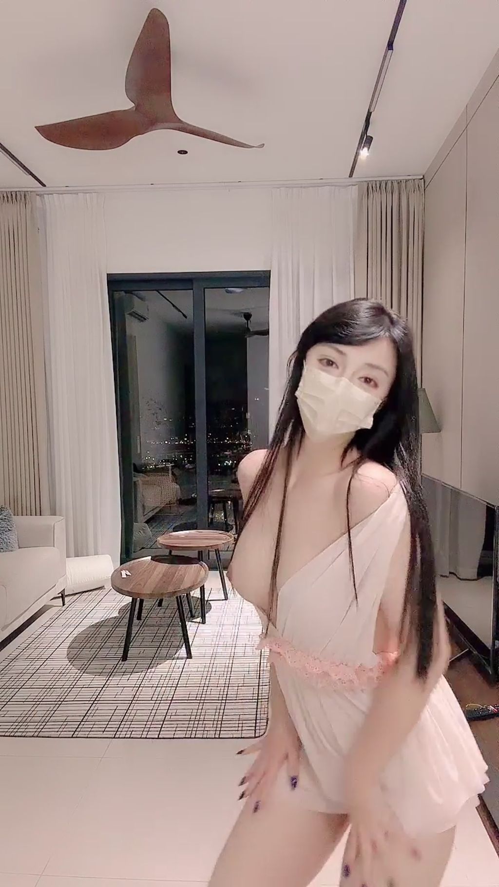 鹅美美： 绿播下海了 超级大美乳 性感热舞