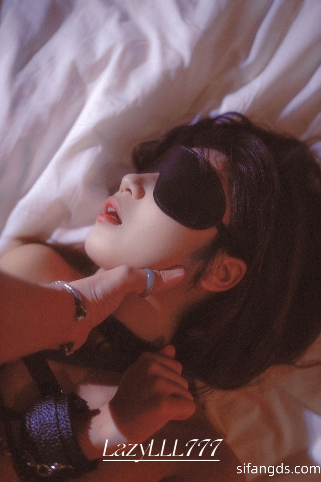 [OtherXXX] LazyLLL777(阿七)： 网红摄影师 全尺度唯美私拍