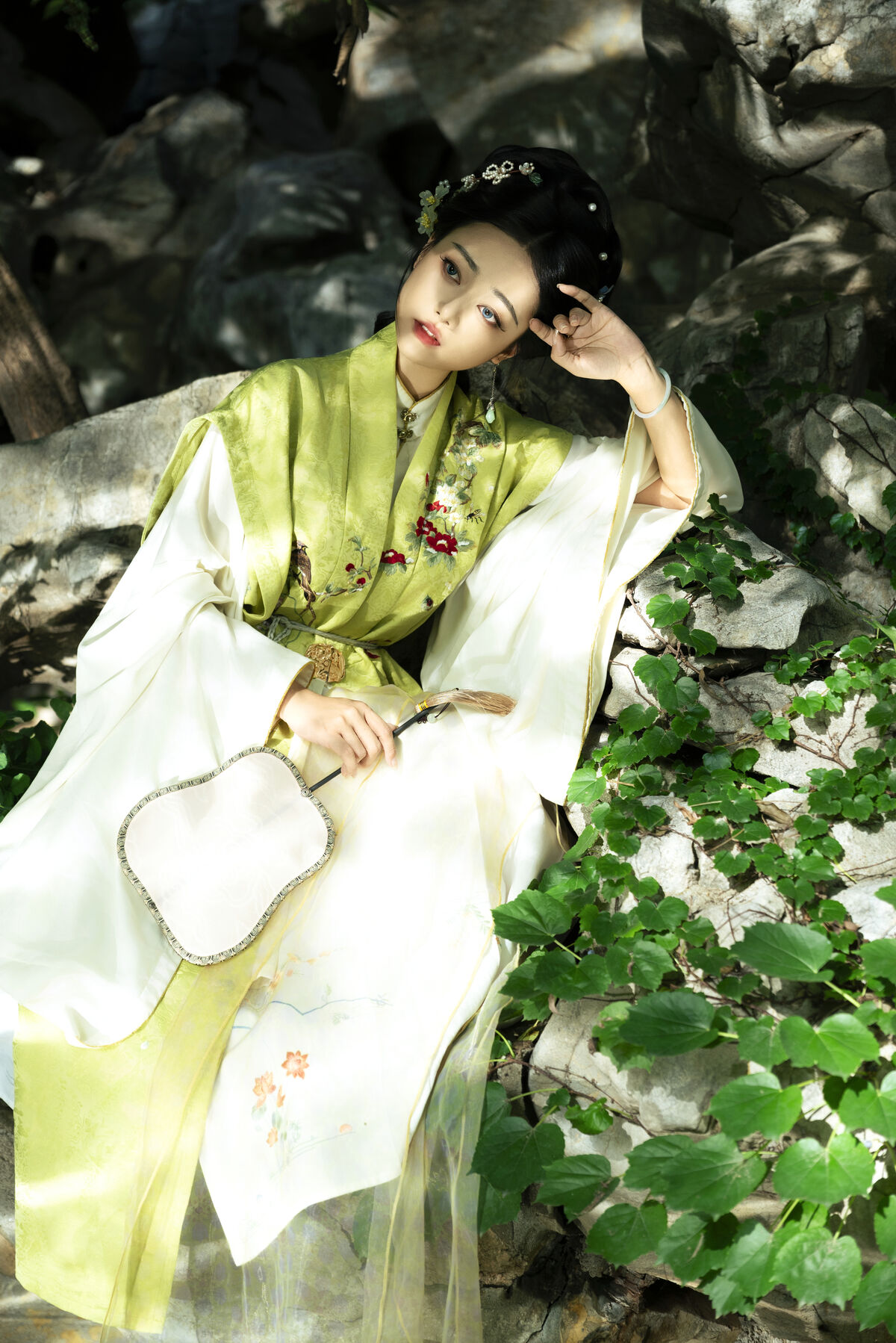 YiTuYu艺图语 Vol.10448 Yi Ming