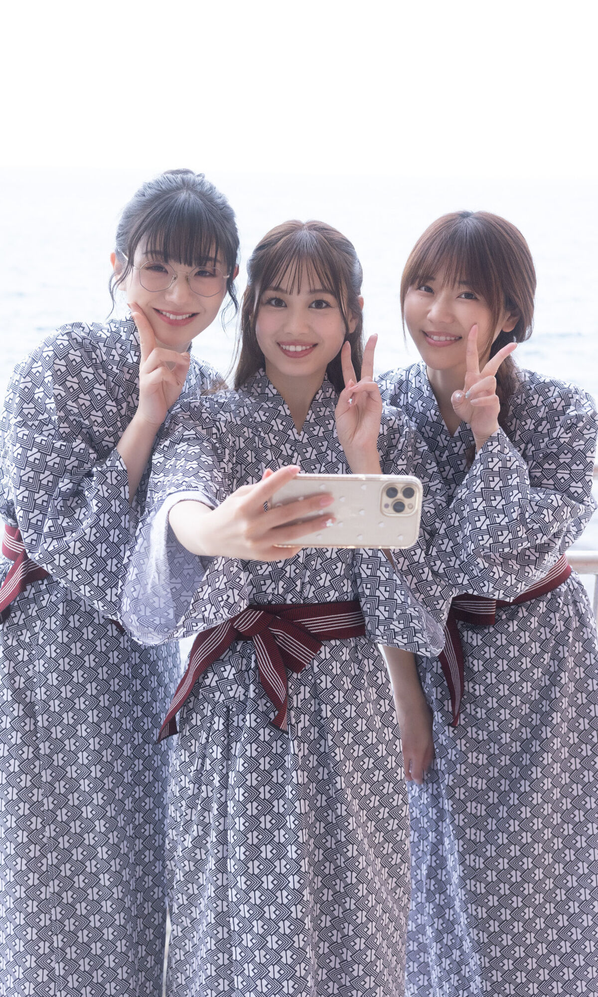Kasumi Hasegawa 長谷川かすみ and Yui Ito 伊藤優衣 and Yuki Mizuhara 水原ゆき - デジタル限定