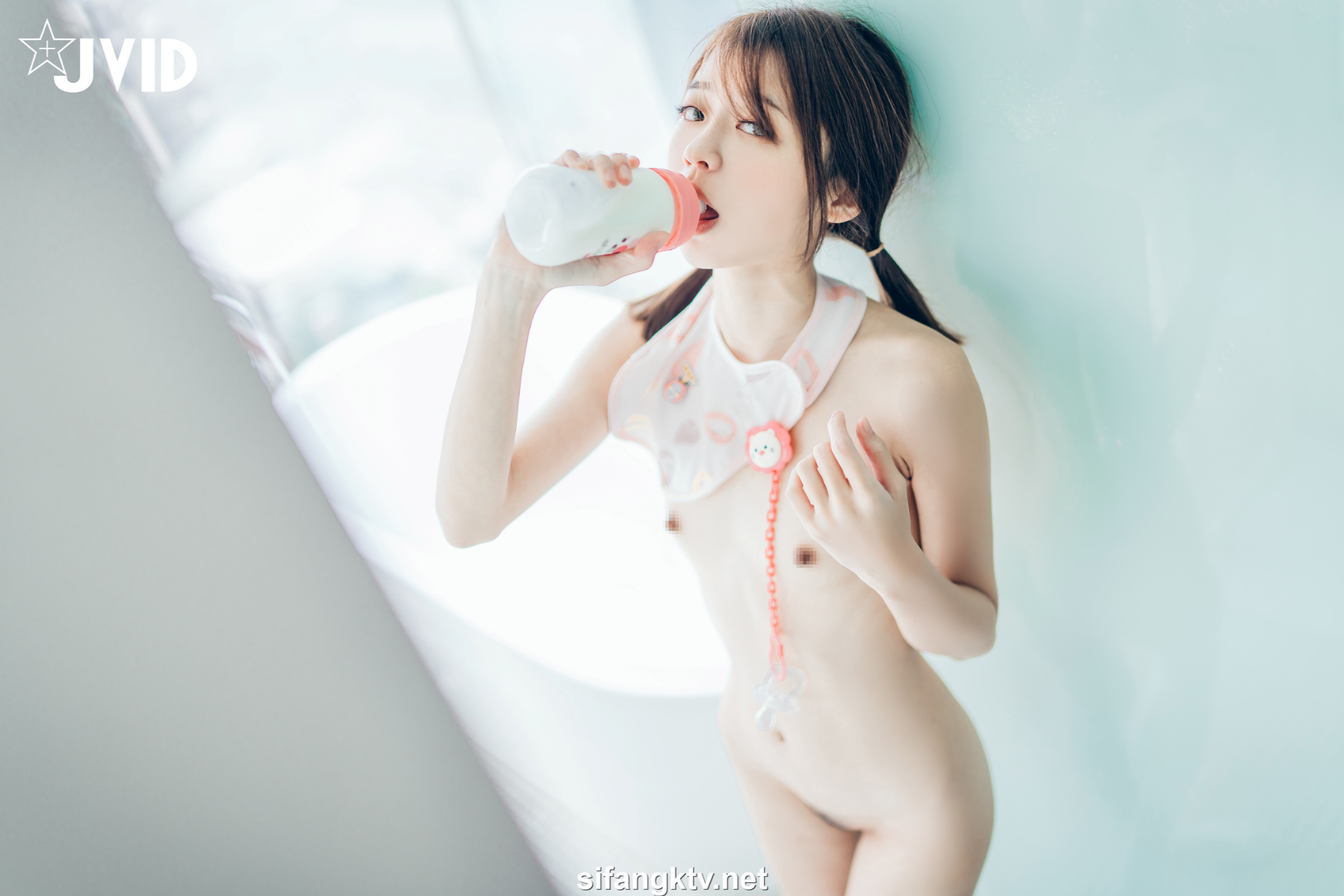 [JVID] 妍妍 Angel – 妍妍小寶寶 來餵她喝奶吧❤️! 還有透絲透點裝 潤滑絲襪💦