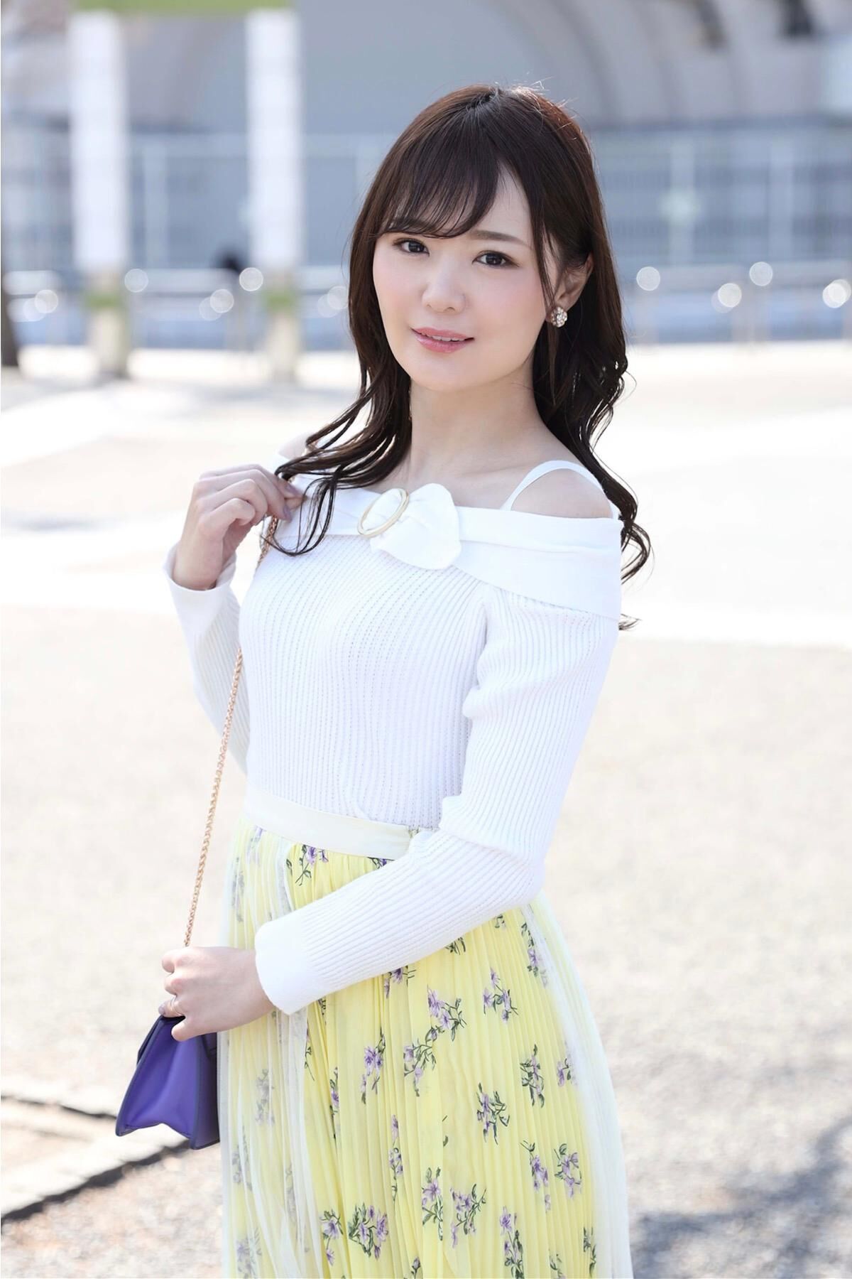 Nono Enomoto 榎本乃々 - AV女優の友達に感化され決意の撮影に挑んだ若奥様