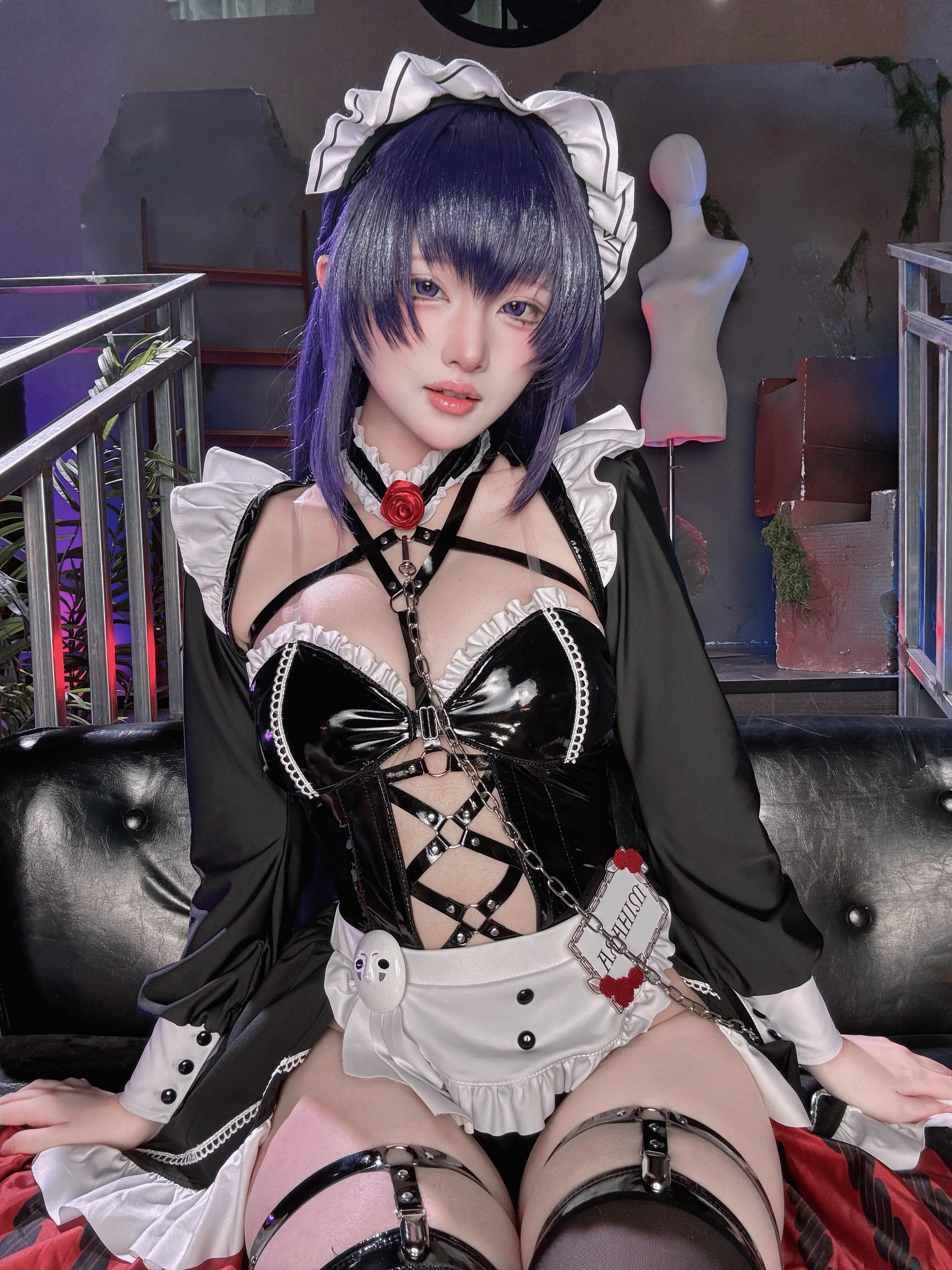 [Cosplay] 屿鱼 Nikke胜利女神 米哈拉·咖啡女仆