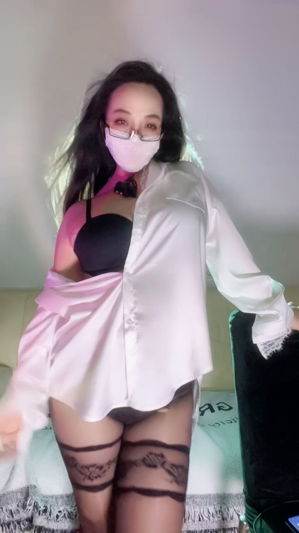小妈： G奶人妻主播 裸舞慢摇直播精剪