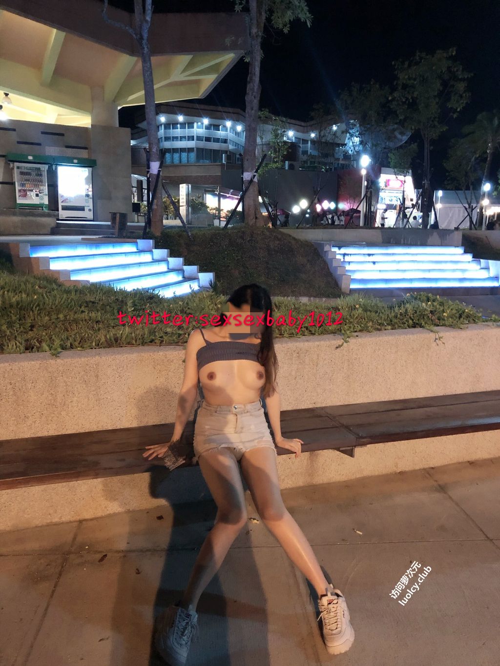 [OtherXXX] 薇安安： 极品福利姬 人前露出福利订阅