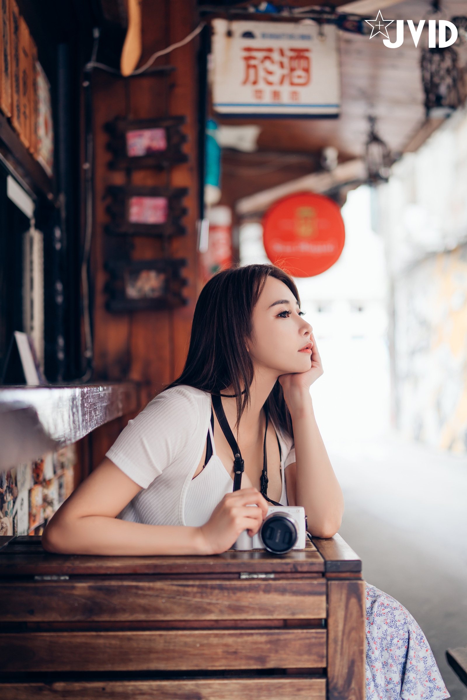 [JVID] Lele 樂樂 – 讓人可以能男女交換身體的相機一般版跟隱藏版尺度都上空無碼無遮