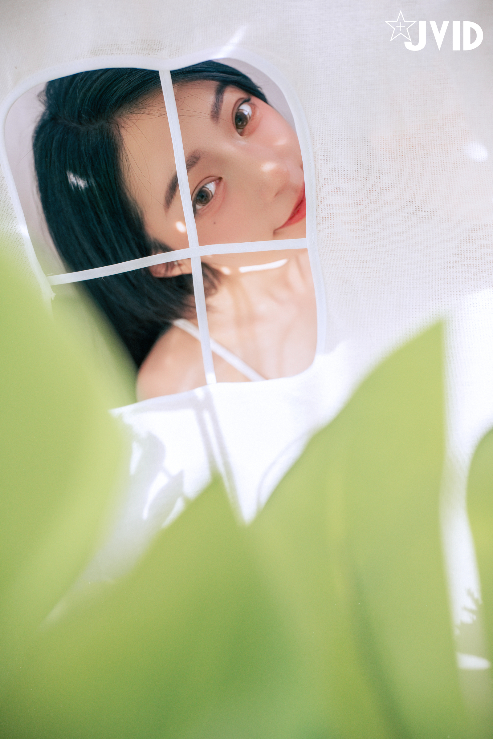 [JVID] 飄飄哥 – 【最狂尺度生日特輯／極細丁無膚膠】色色の裸體生日趴－飄飄慶生被脫光光塗抹奶油超細線丁無膚膠擠出誘人駱駝蹄屁股翹高背後位視角超色慾超誘人裸體奶油慶生影片熱映中