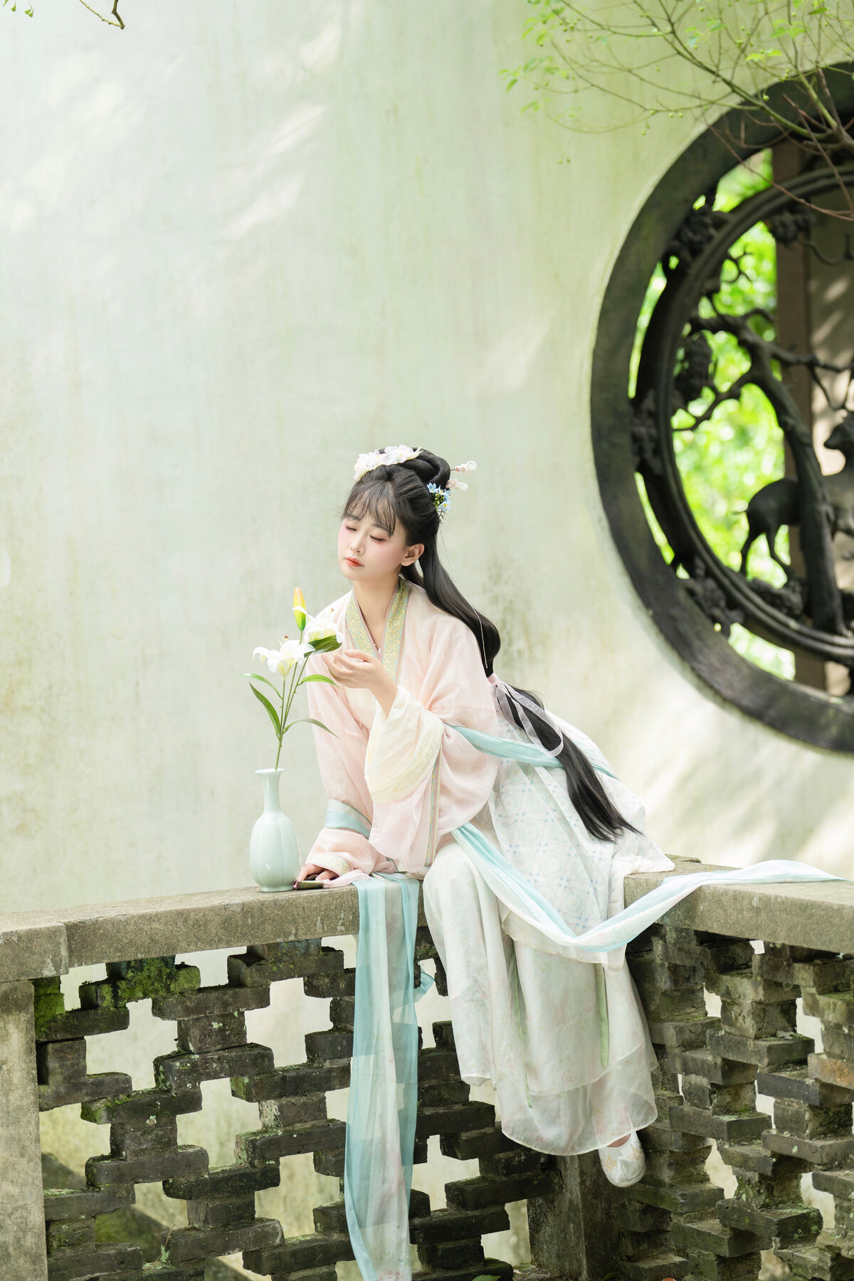 YiTuYu艺图语 Vol.10585 Jiao Yi Zhi Sui Sui 15 YiTuYu艺图语 Vol.10585 Jiao Yi Zhi Sui Sui