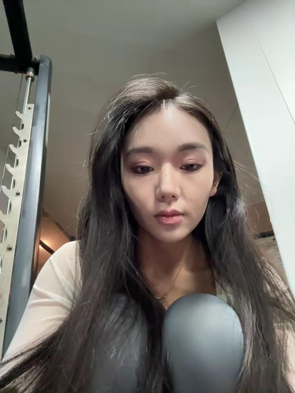 jiajia_L： 健身房内的秘密 #01