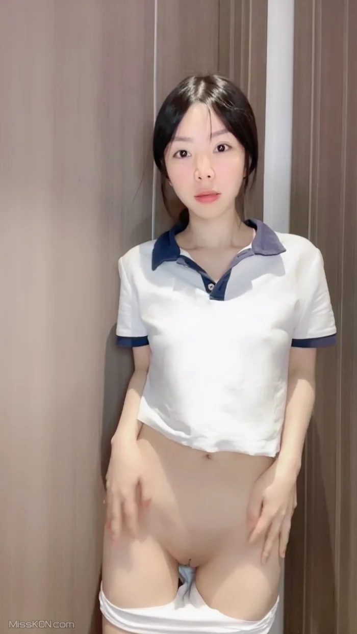 才艺米儿： 尤物女神 超强性感裸舞又喷水