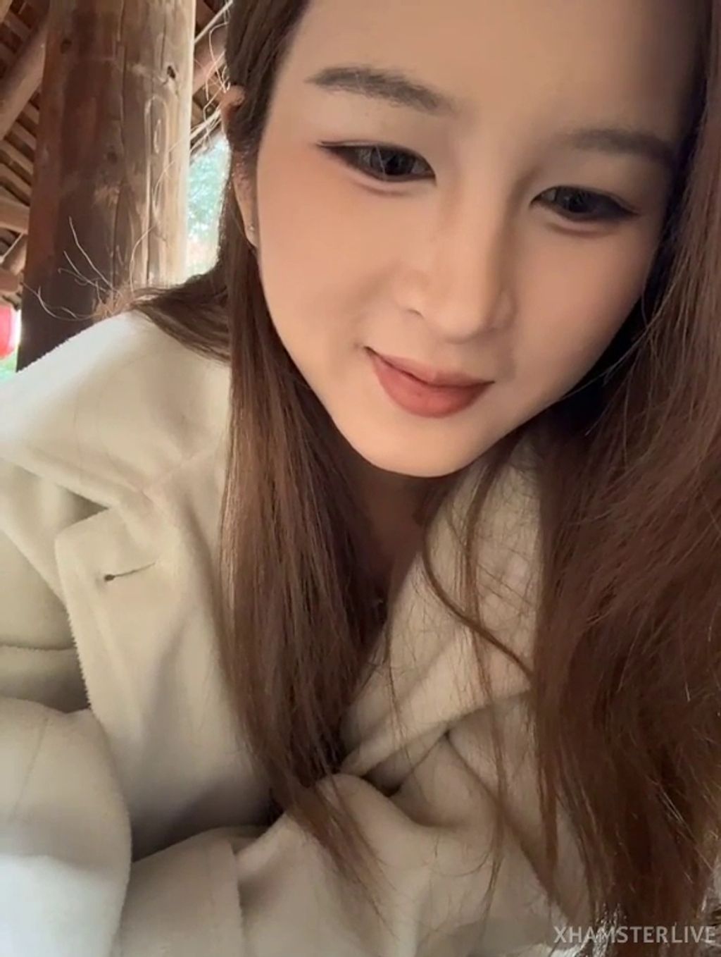 yuki： 21岁少女户外跳蛋裸露 车里自慰超刺激