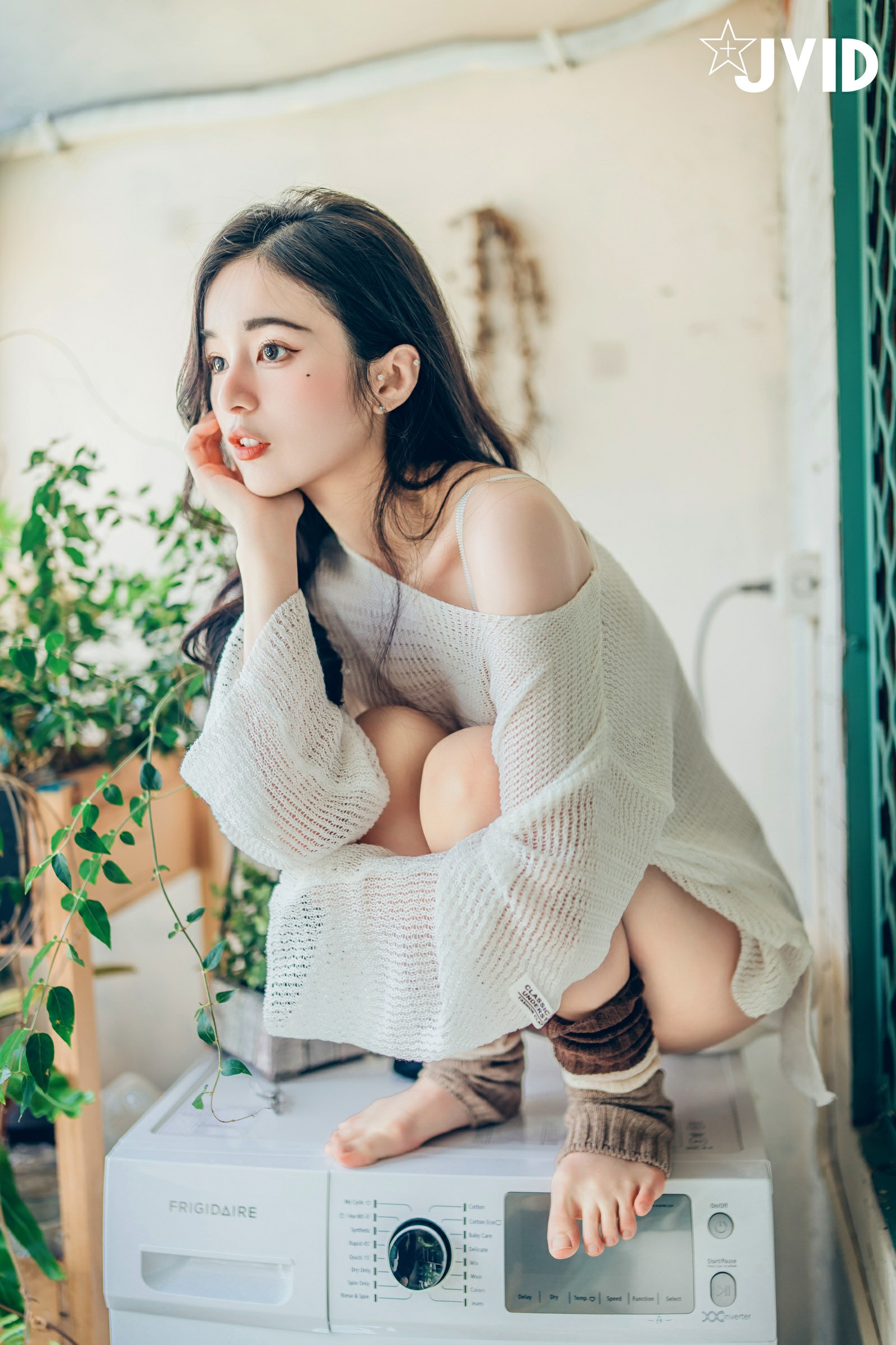 [JVID] 辰辰 – 巨乳嬌妻