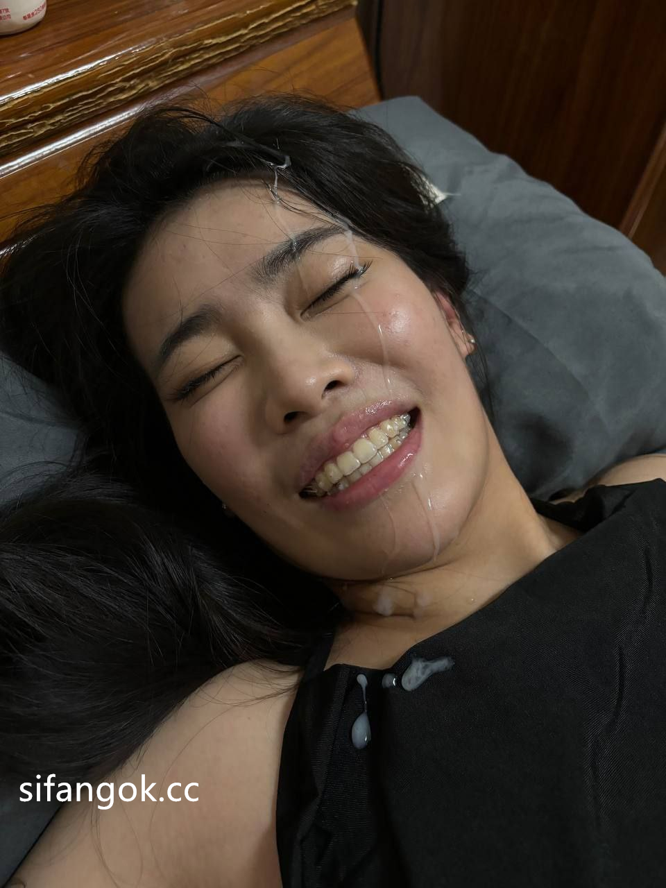 御姐型海歸留學生露臉性愛自拍,開放熱情各種花樣,出國後變成阿黑顏母狗,這么騷是有說法的 8 御姐型海歸留學生露臉性愛自拍,開放熱情各種花樣,出國後變成阿黑顏母狗,這么騷是有說法的
