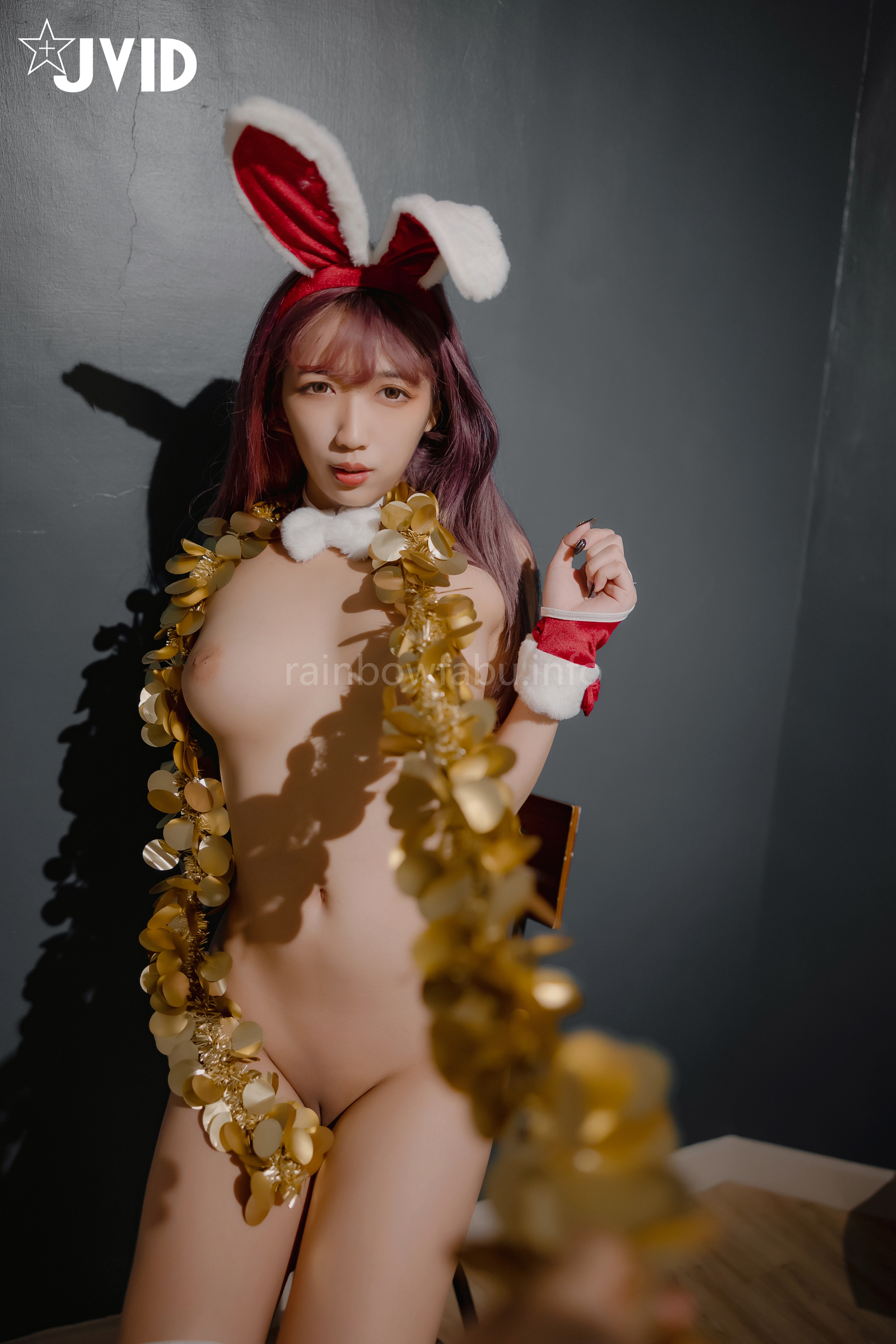 [JVID] 吳紫欣 – 高挑爆乳妹紫欣 國王聖誕趴全身要脫光