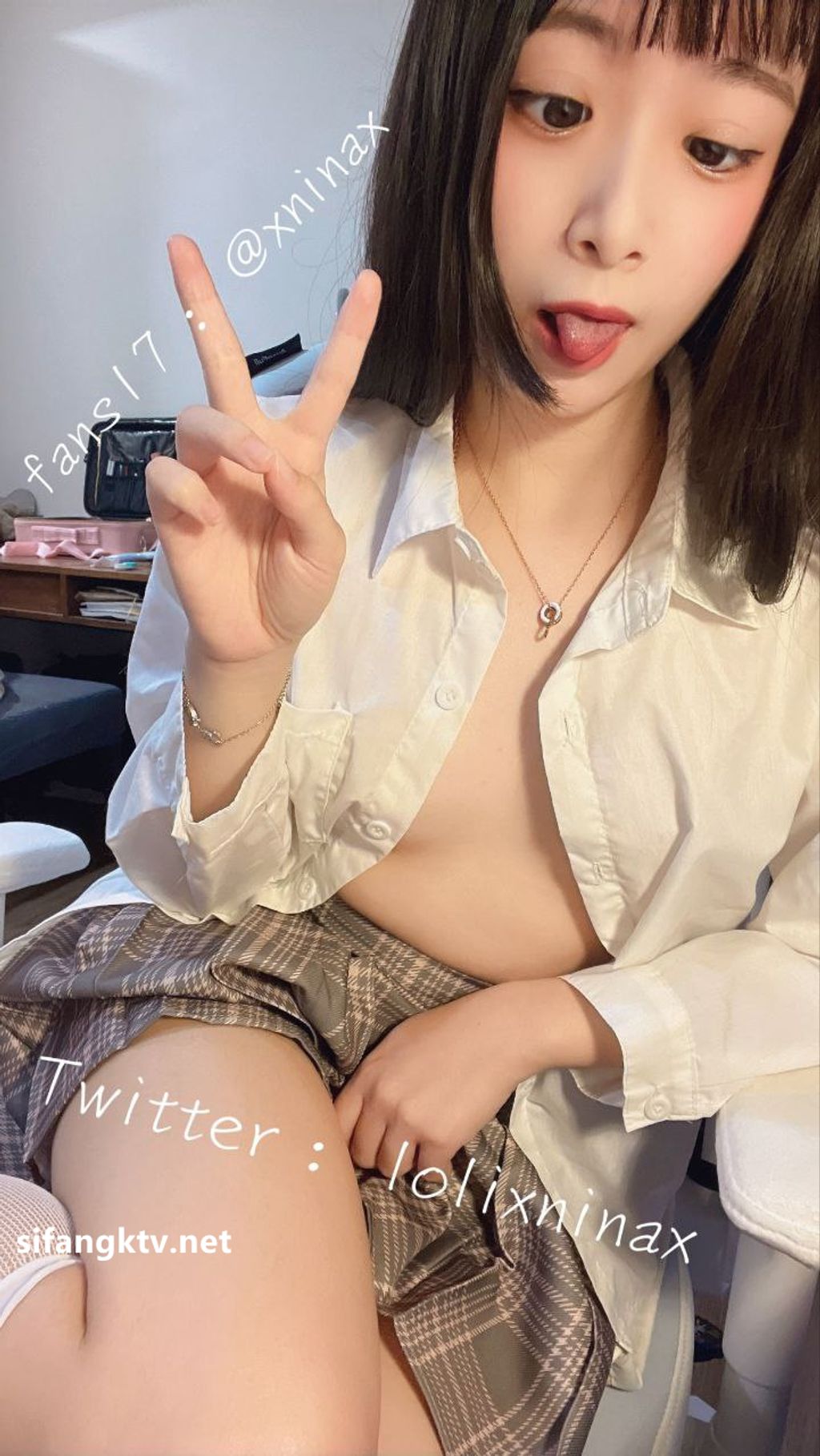lolixnixax(小只马妮娜): 超级可爱的双马尾福利姬 #01 120 lolixnixax(小只马妮娜): 超级可爱的双马尾福利姬 #01
