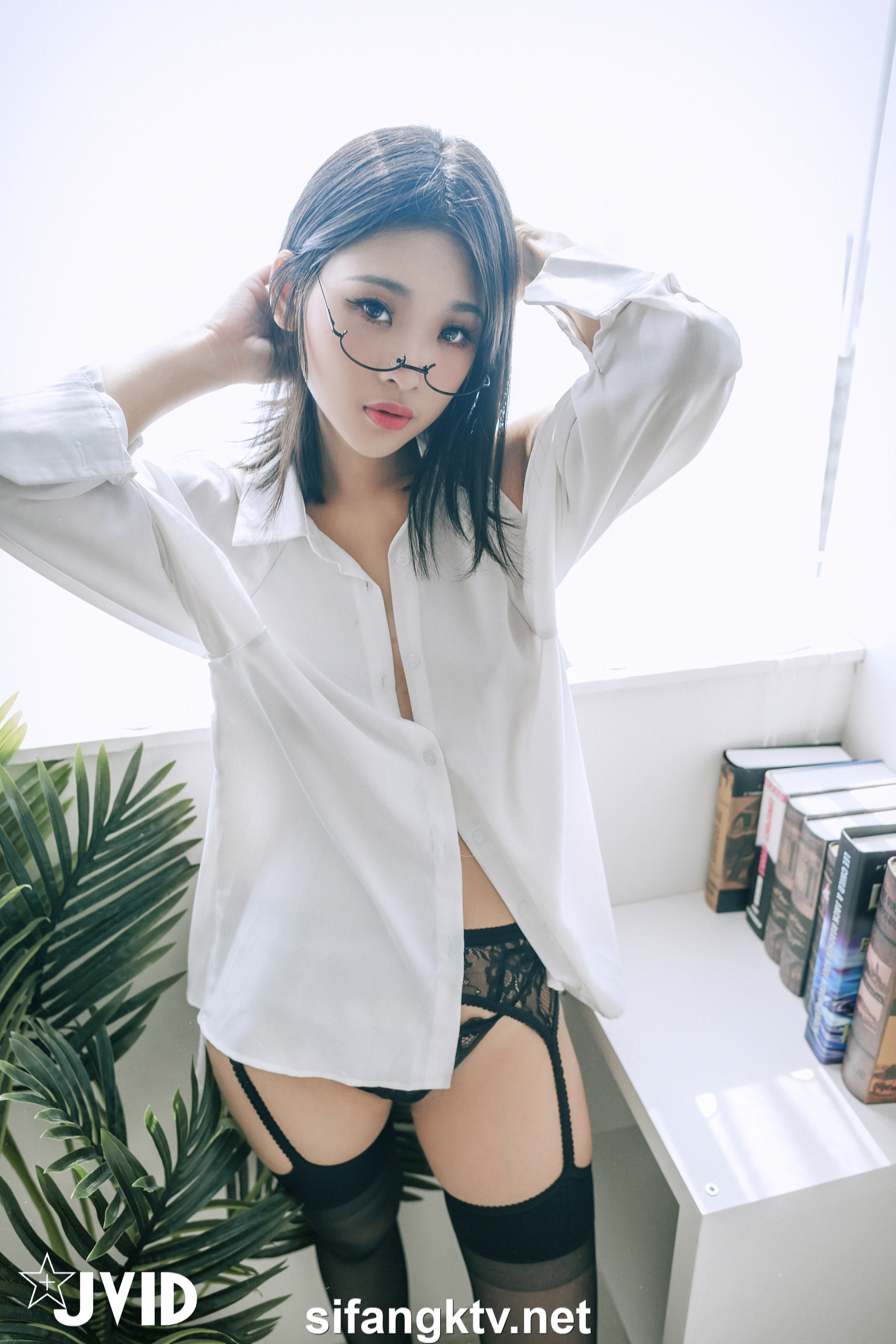 [JVID] 露露咪 – 性愛成癮の性感女教師