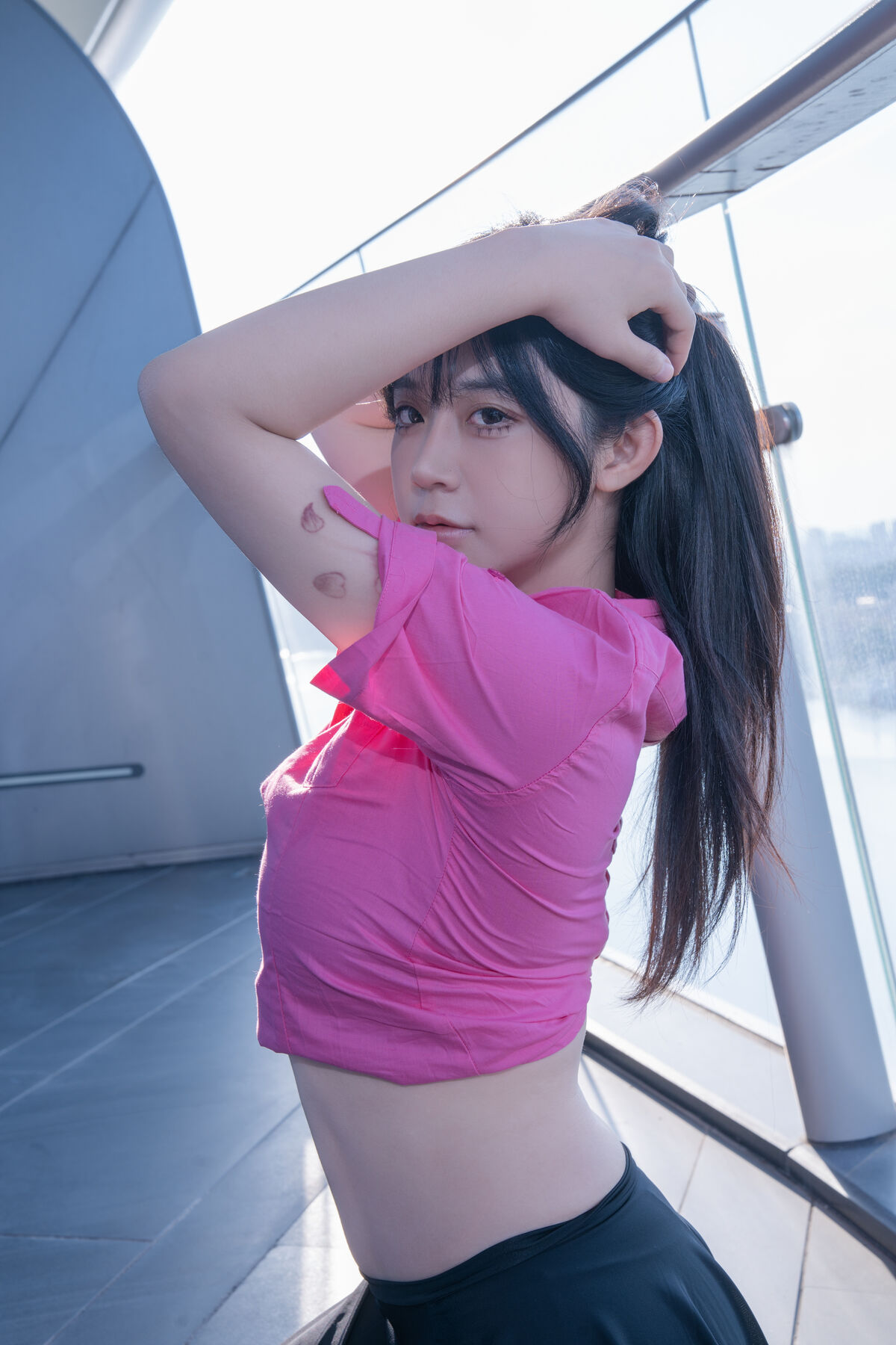 YiTuYu艺图语 Vol.10518 Yi Yuan Tong Xue Jodie