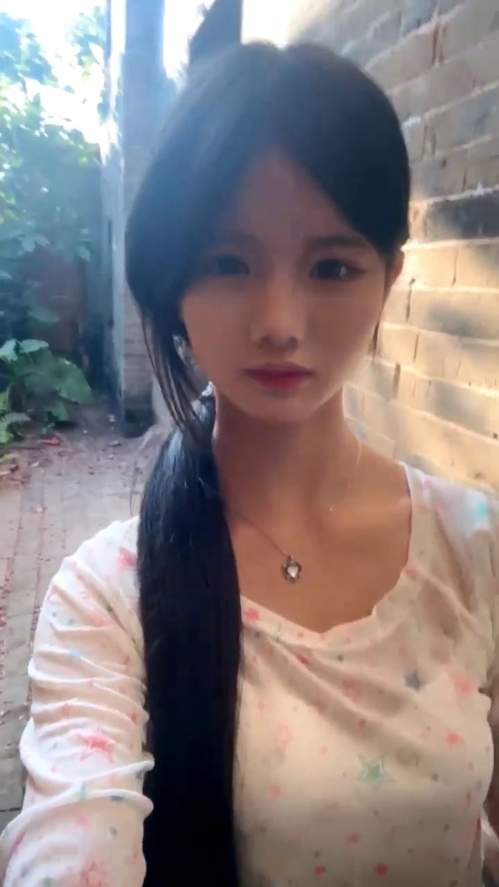 水嫩宝宝: 农村07年美少女 户外跳蛋 勾搭隔壁油腻大叔 27 水嫩宝宝: 农村07年美少女 户外跳蛋 勾搭隔壁油腻大叔
