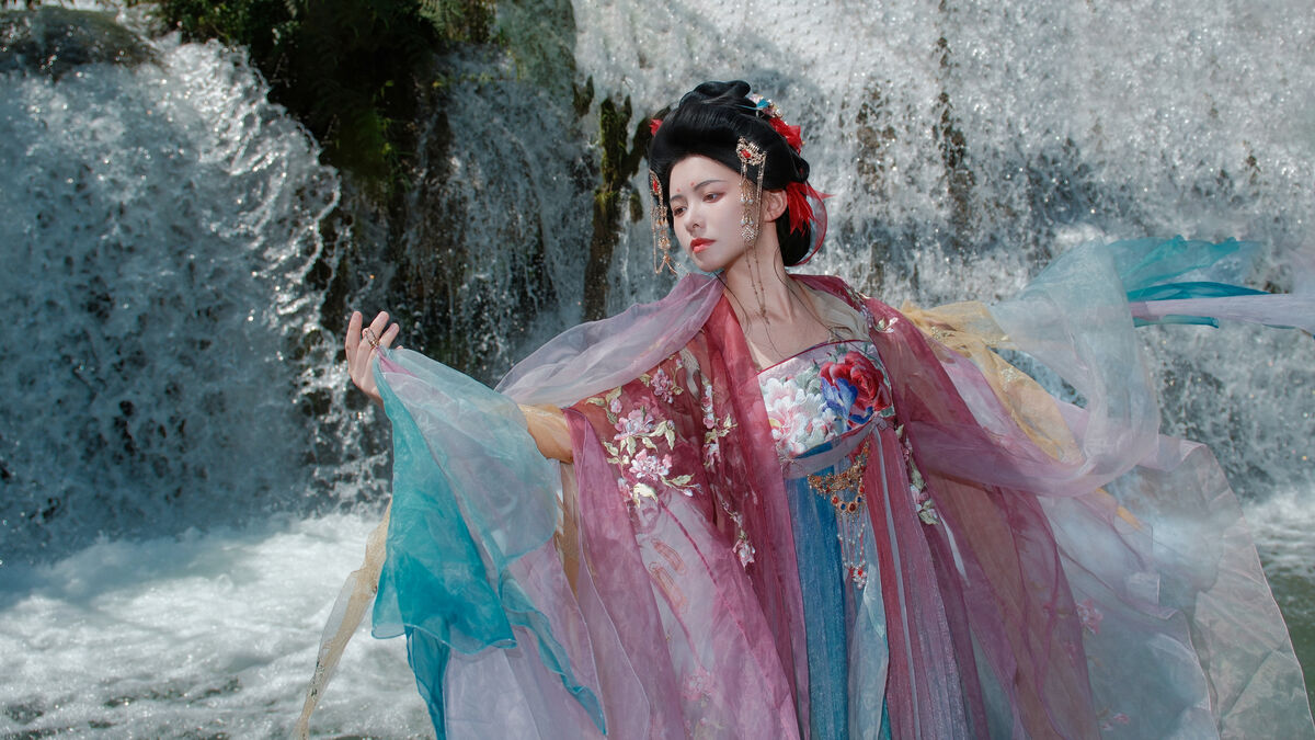 YiTuYu艺图语 Vol.10541 Yi Xin