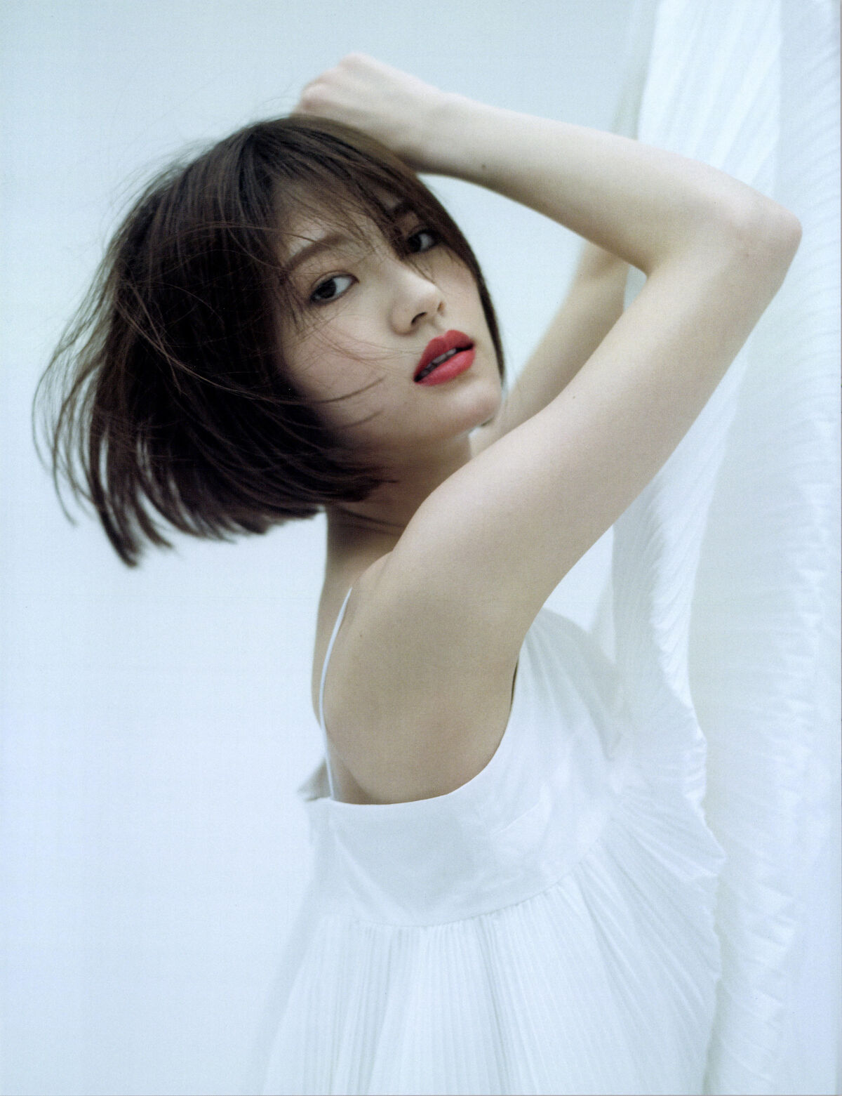 Yumi Wakatsuki 若月佑美 - 写真集 アンド チョコレート