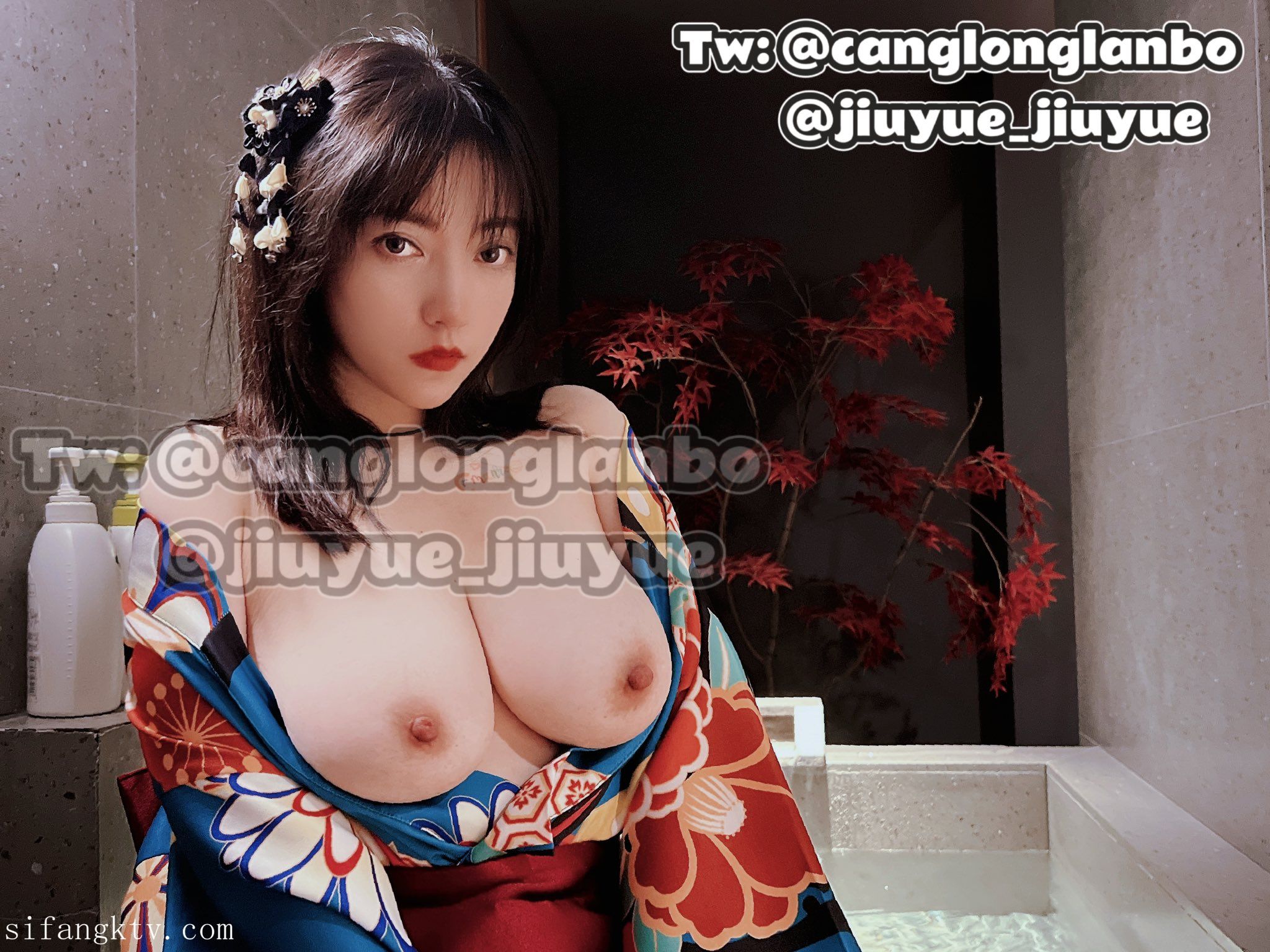 酒月： 极品巨乳 人前露出私拍