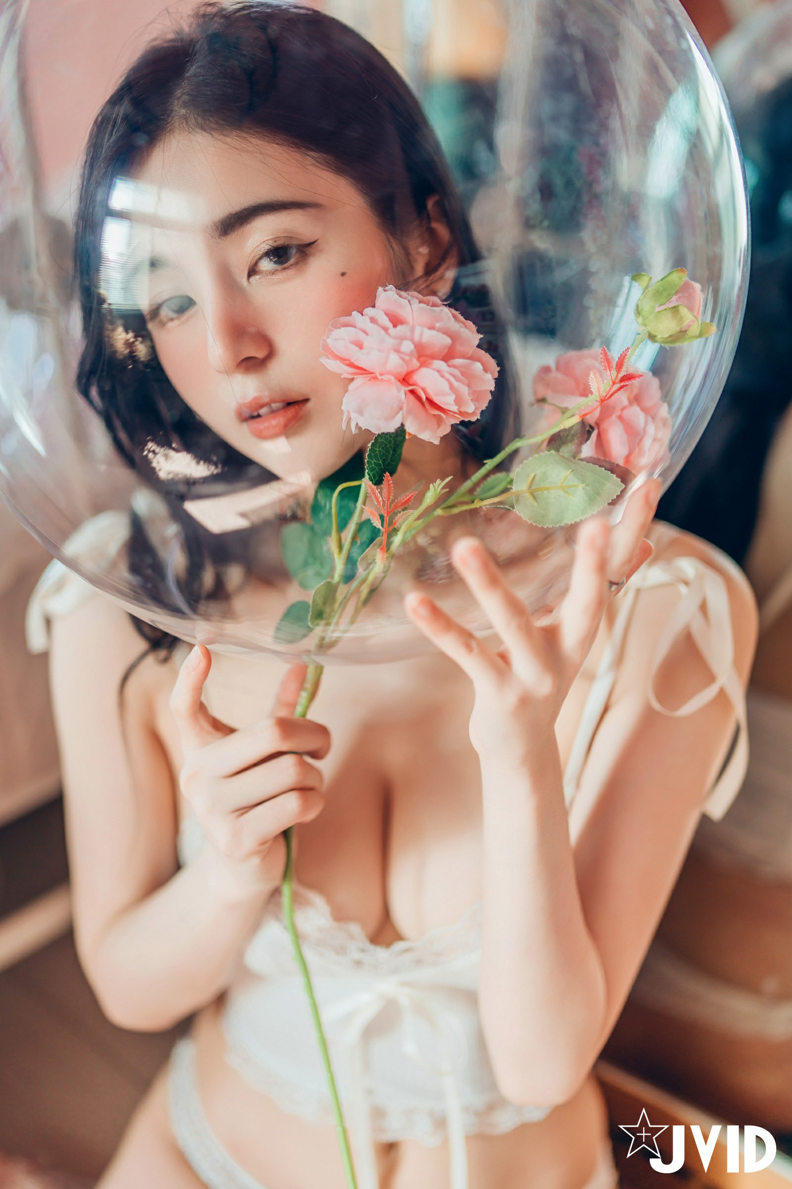 [JVID] 辰辰 – 巨乳嬌妻