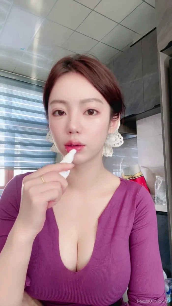 美美子Ya: 多彩随缘播外围 上下真空诱惑 道具喷水秀 #02 7 美美子Ya: 多彩随缘播外围 上下真空诱惑 道具喷水秀 #02