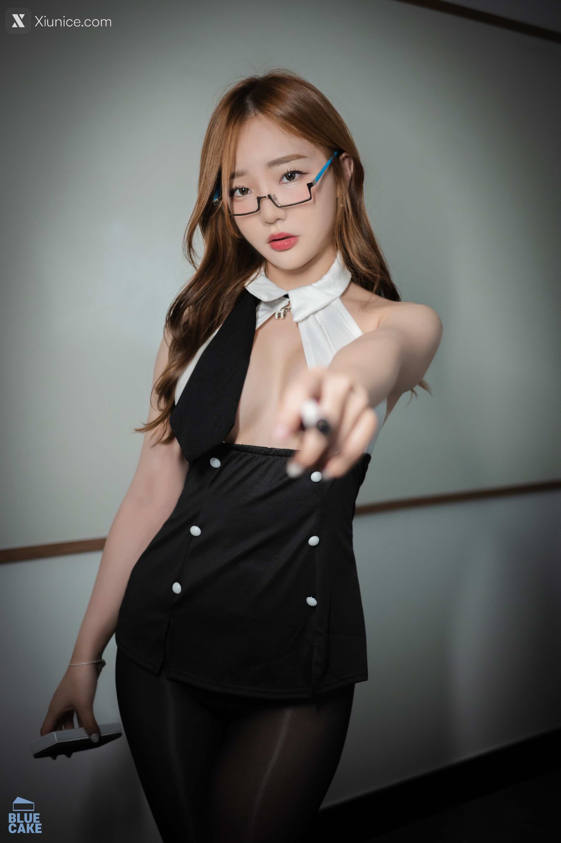 BLUECAKE NewBom – Black & Red (+RED.Ver) 4K