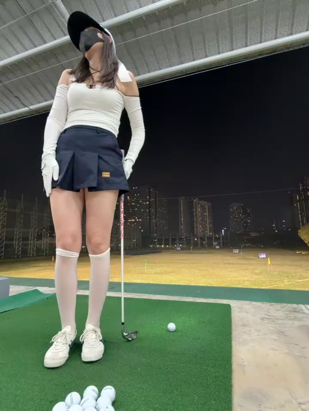 Lucky-cat88: 露出小美女 挑战公共场合露出 高尔夫球场 网吧 出租车 #01 25 Lucky-cat88: 露出小美女 挑战公共场合露出 高尔夫球场 网吧 出租车 #01
