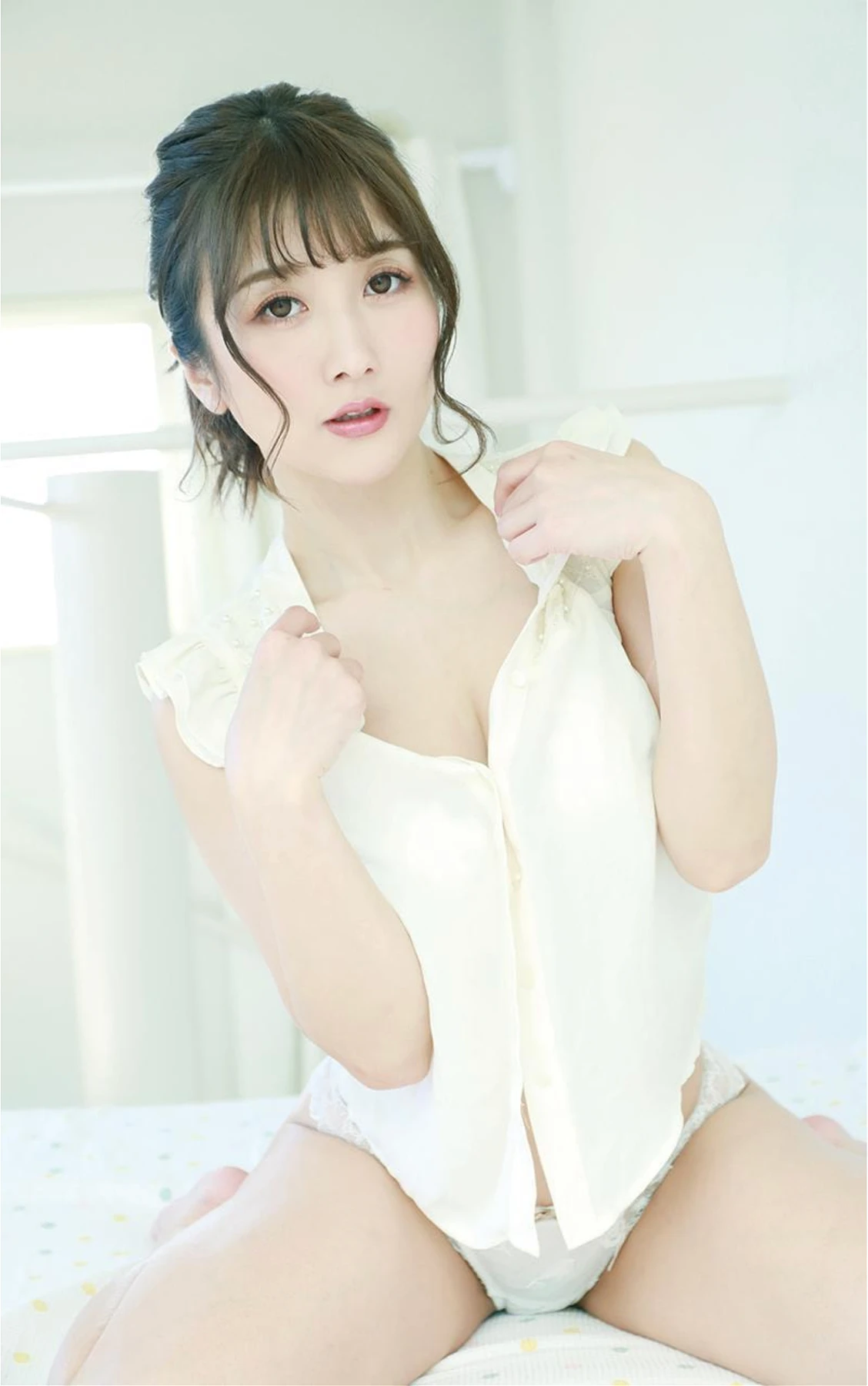 Hibiki Otsuki 大槻ひびき, 写真集 「おやすみフィクション」 9 Hibiki Otsuki 大槻ひびき, 写真集 「おやすみフィクション」