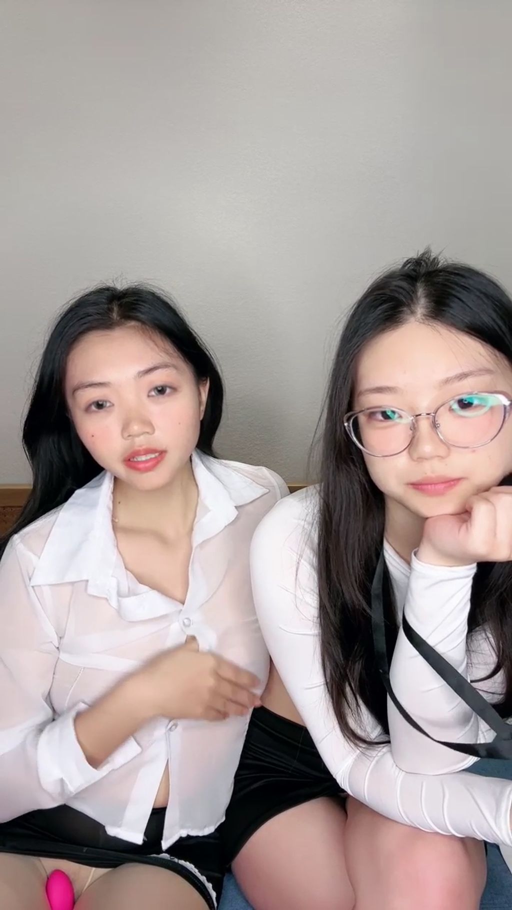雯雯茜茜： 欲女双学妹 剧情演绎 勾引技师 外卖小哥 #01