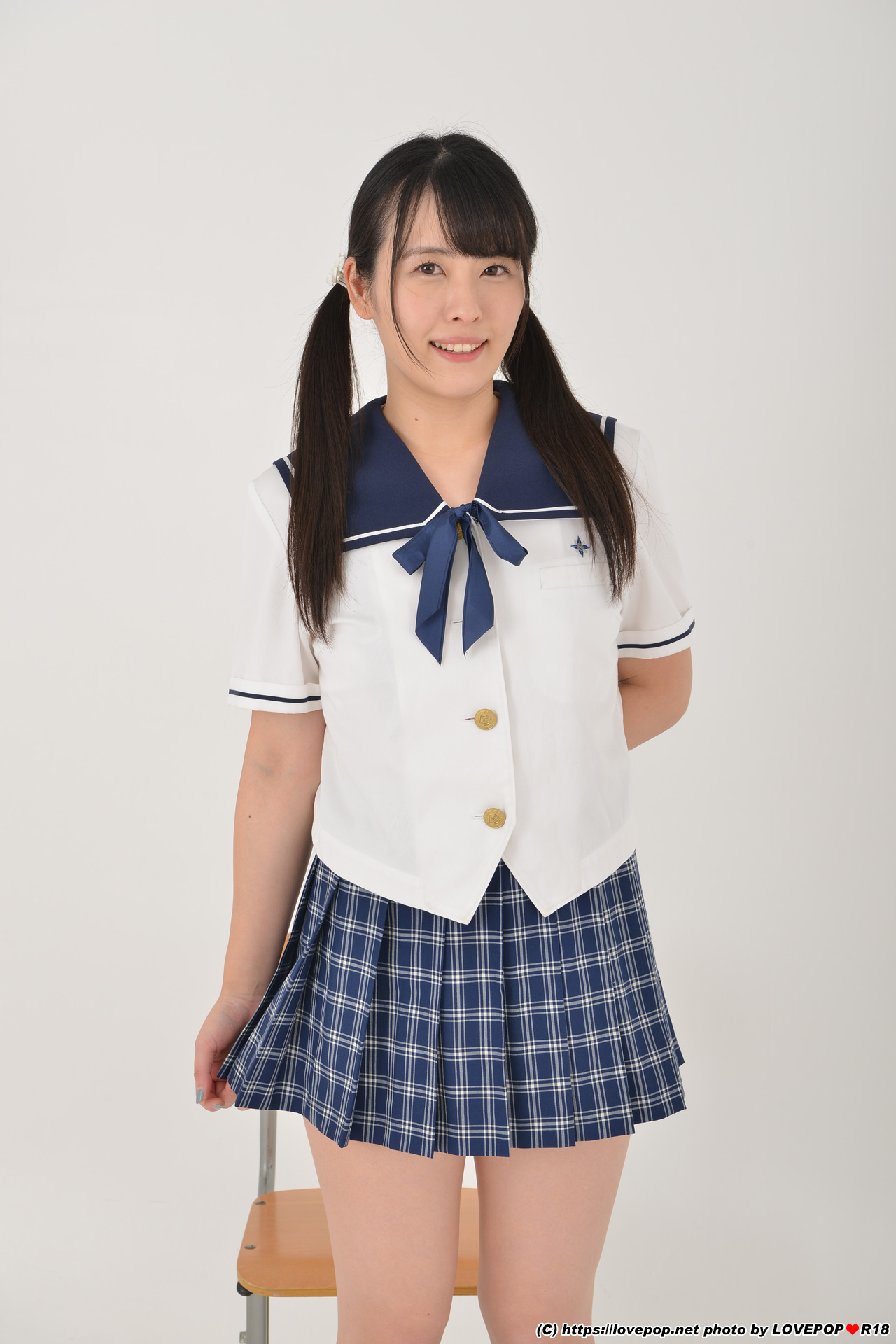 [Lovepop] Akari Aizawa 愛沢あかり - No.L-0697 Photoset #003 School Uniform (Sailor)