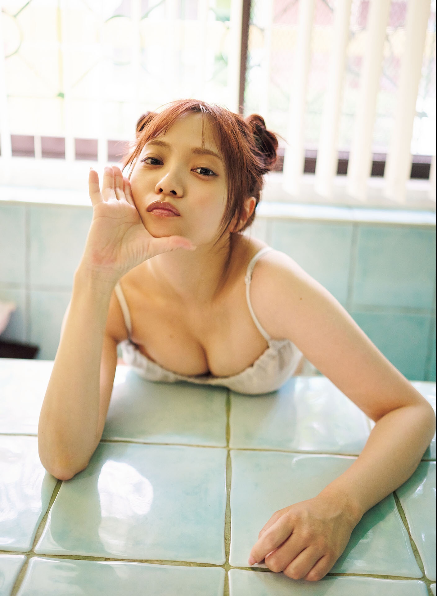 [Photobook] 宮田愛萌 Lilas【DMM限定アザーカット付き版】