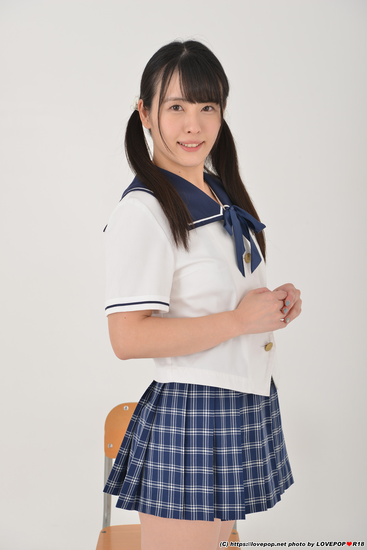 [Lovepop] Akari Aizawa 愛沢あかり - No.L-0697 Photoset #003 School Uniform (Sailor)