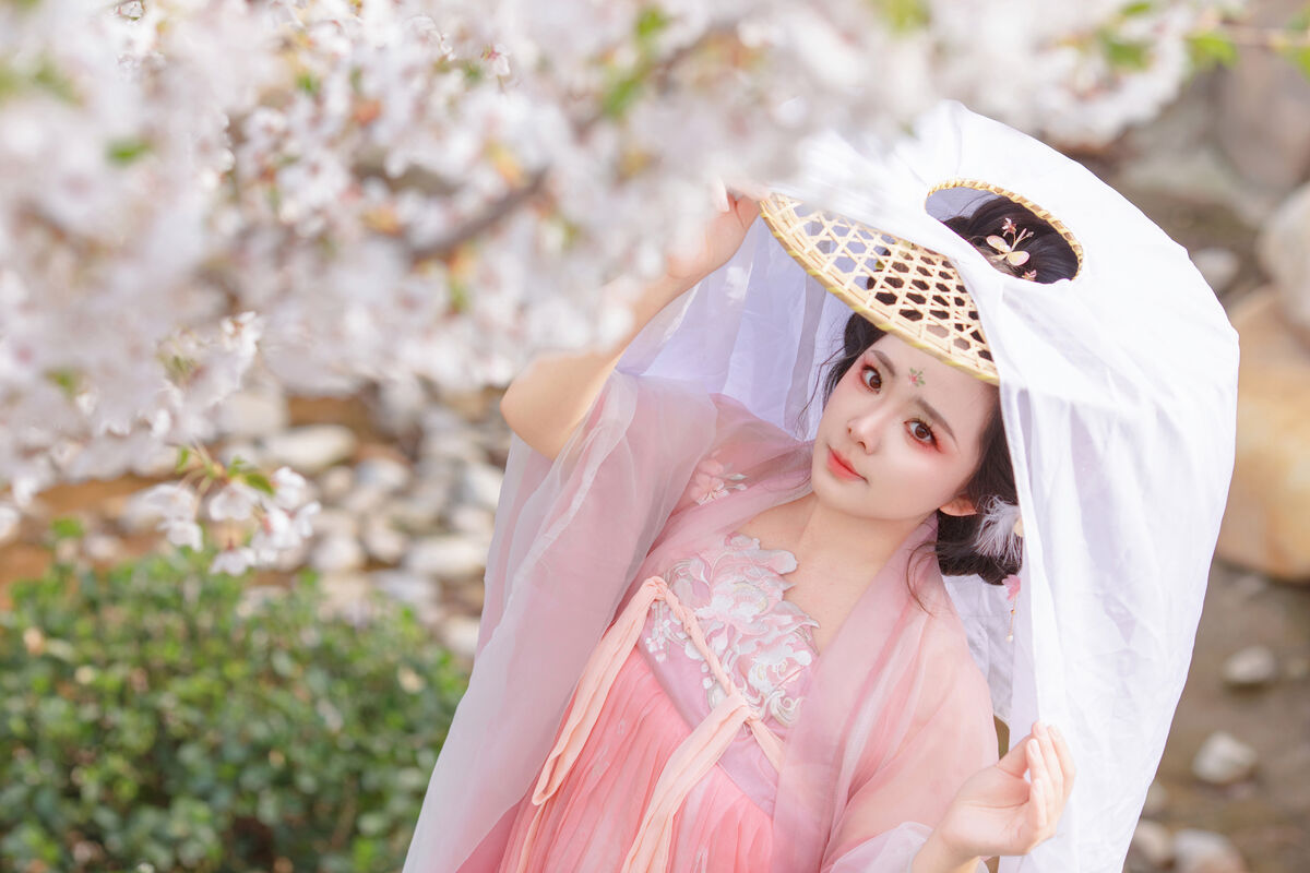 YiTuYu艺图语 Vol.10612 Liu Liu 12 YiTuYu艺图语 Vol.10612 Liu Liu