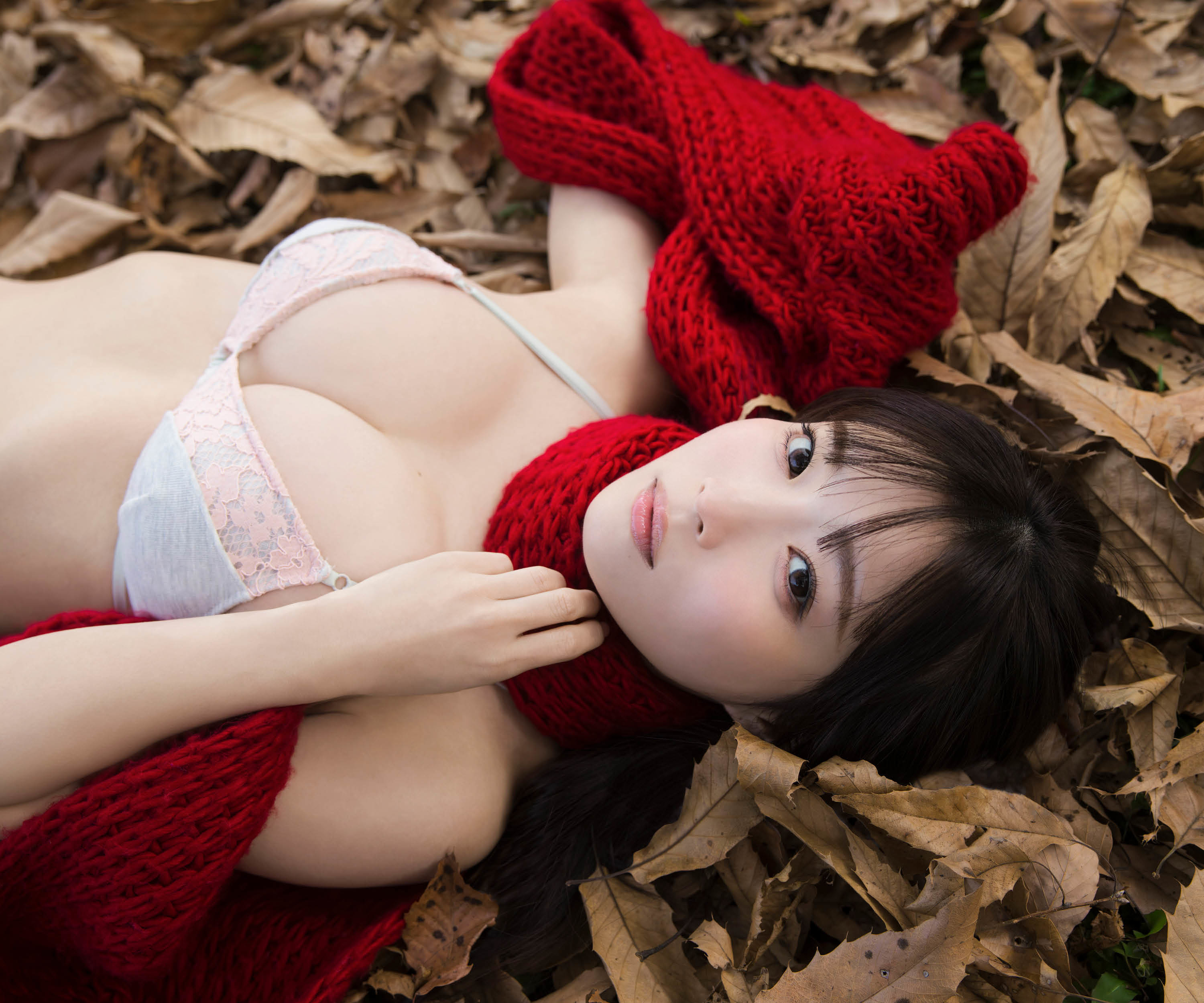 [Photobook] 2026.02.16【デジタル限定】岸みゆ写真集「ずっと赤とツナガル」