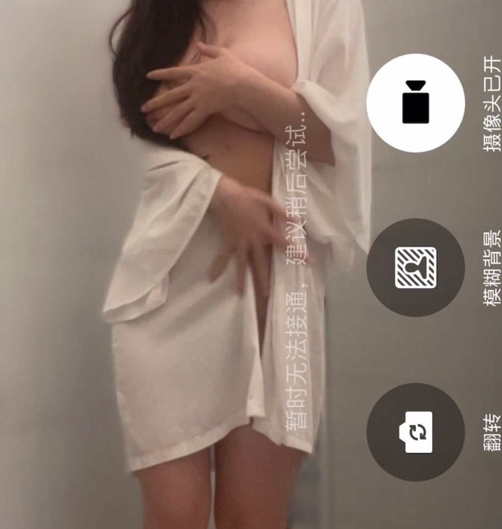小坦克型女大学： 户外露出 漂亮学生妹私下极度反差 性瘾小母狗