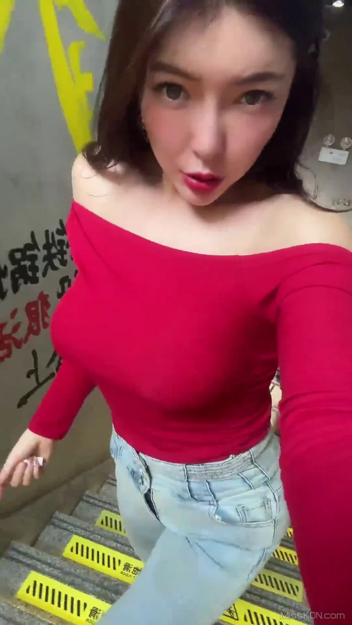 亦妍姐姐: 抖音极品S肥臀身型 钢管舞御姐 15 亦妍姐姐: 抖音极品S肥臀身型 钢管舞御姐