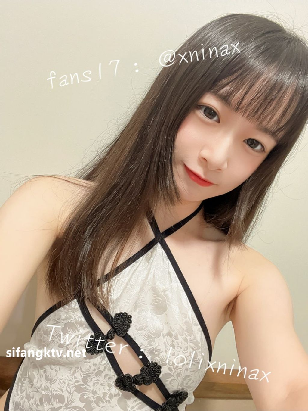 lolixnixax(小只马妮娜): 超级可爱的双马尾福利姬 #01 124 lolixnixax(小只马妮娜): 超级可爱的双马尾福利姬 #01