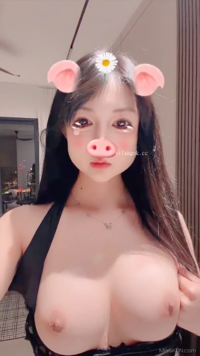 鹅美美: 大美乳女神 模特身材极为诱人 9 鹅美美: 大美乳女神 模特身材极为诱人