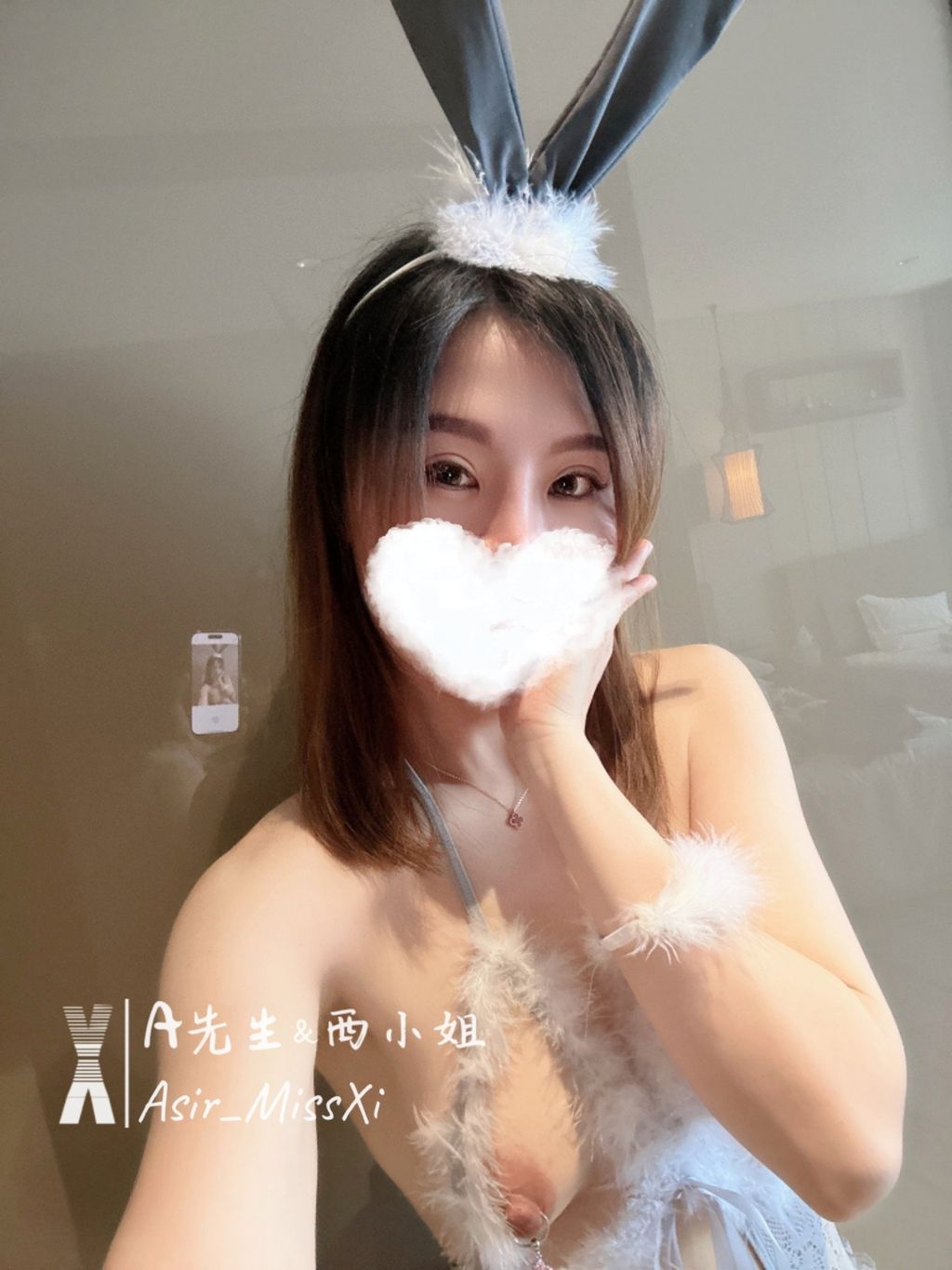 [OtherXXX] A先生西小姐： 淫妻调教 人前露出私拍福利