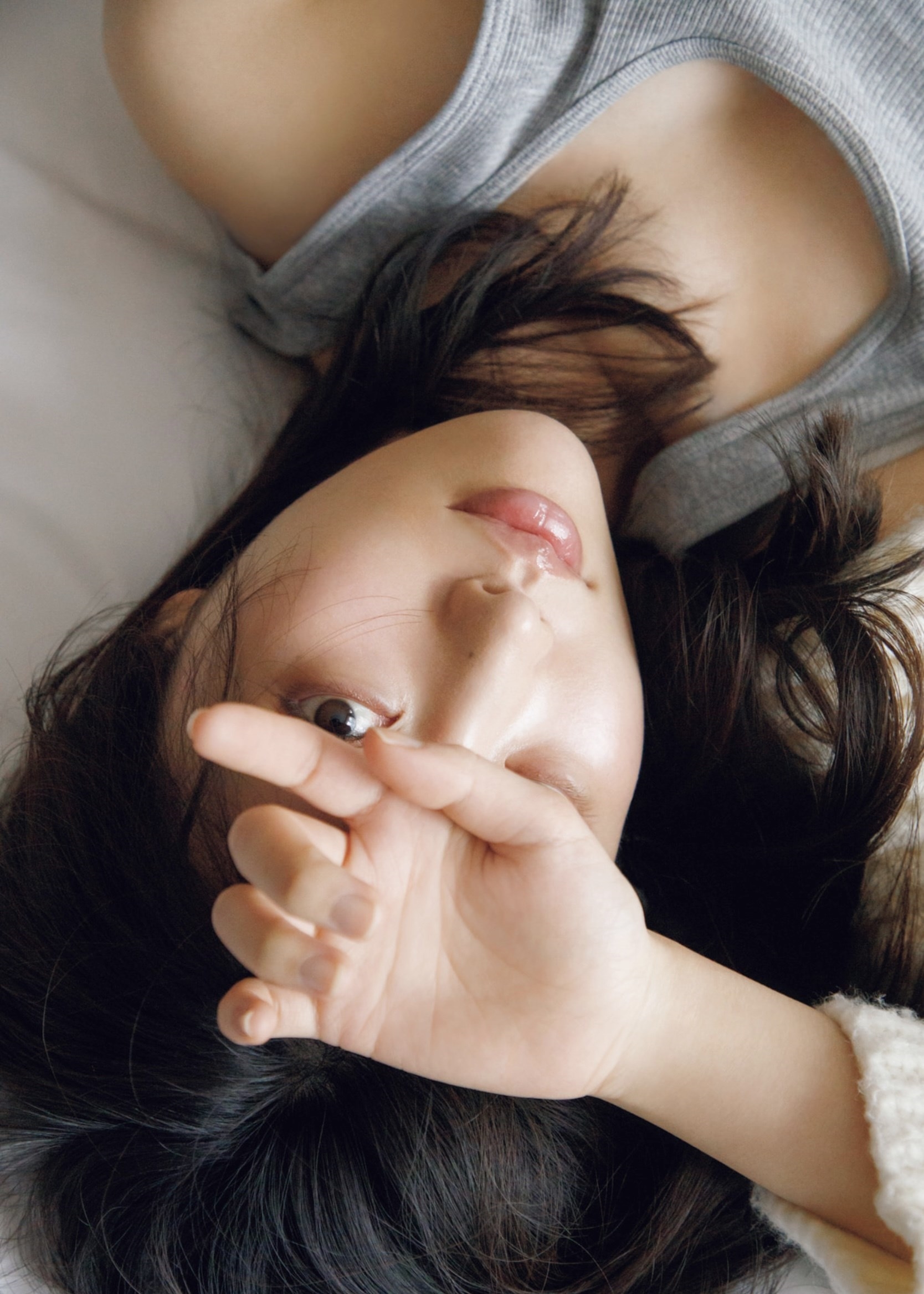 [Photobook] 志崎樺音1st写真集 unplugged