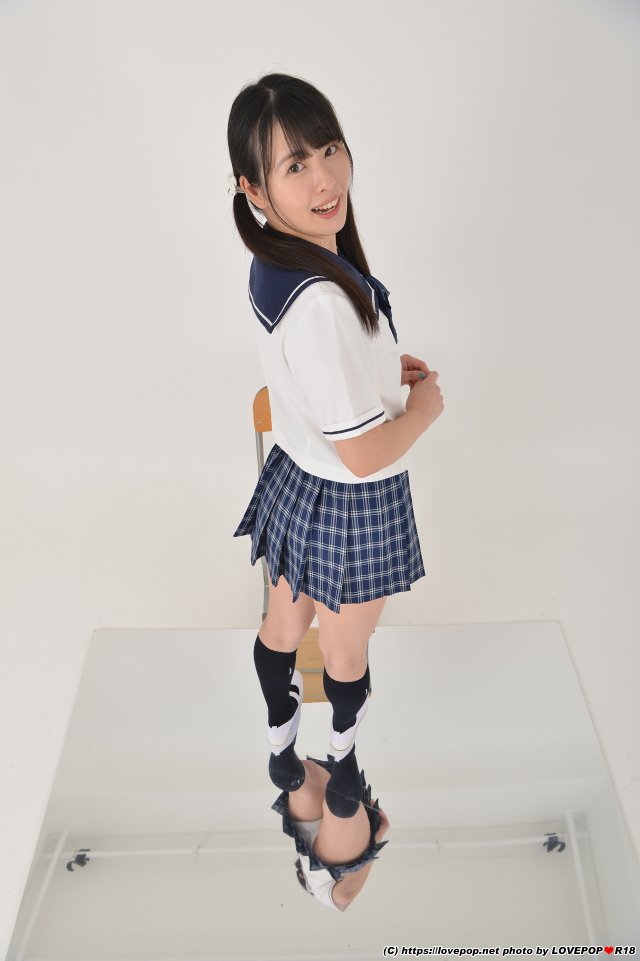 [Lovepop] Akari Aizawa 愛沢あかり - No.L-0697 Photoset #003 School Uniform (Sailor)